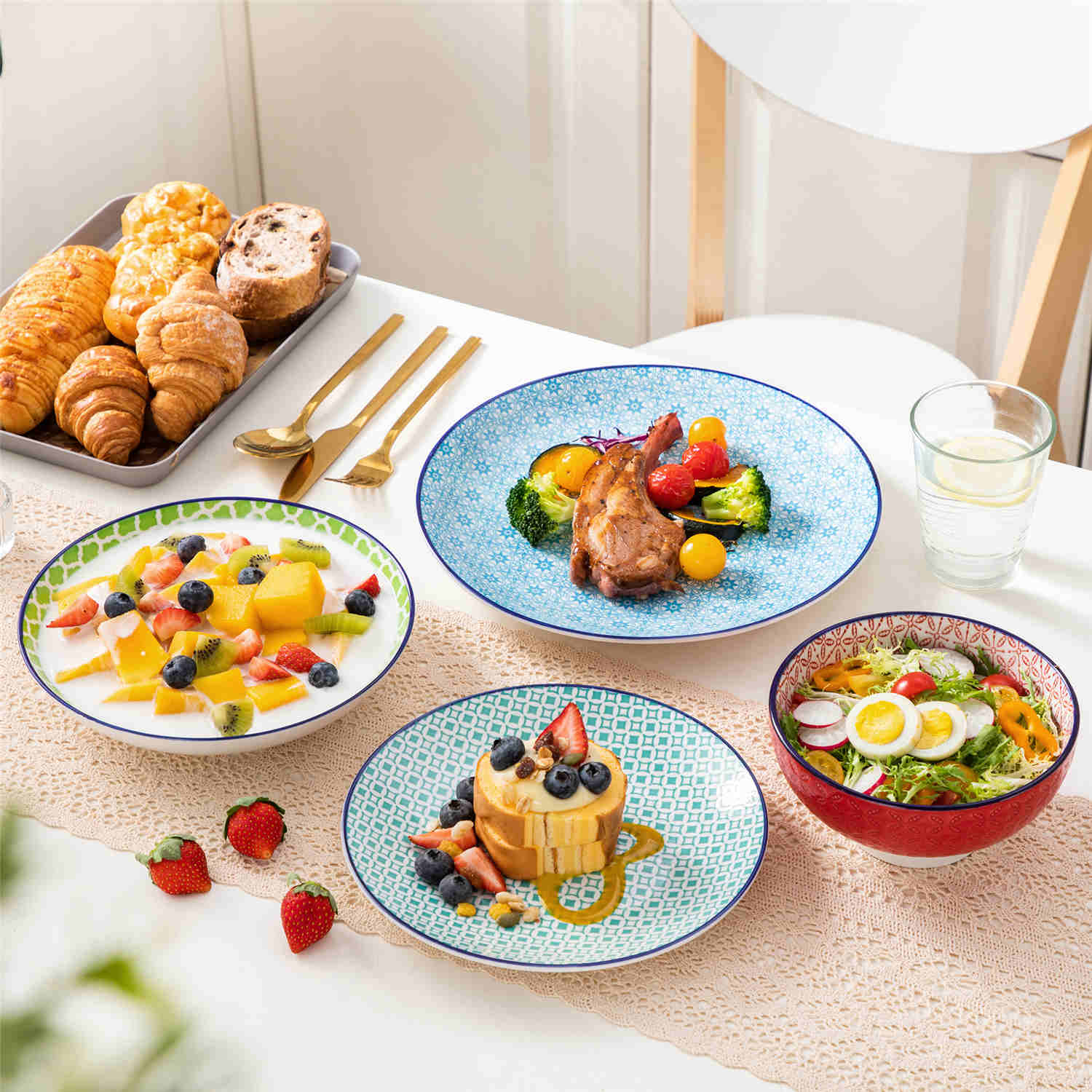 Macaron 16 Piece Dinnerware Set with Soup Bowls