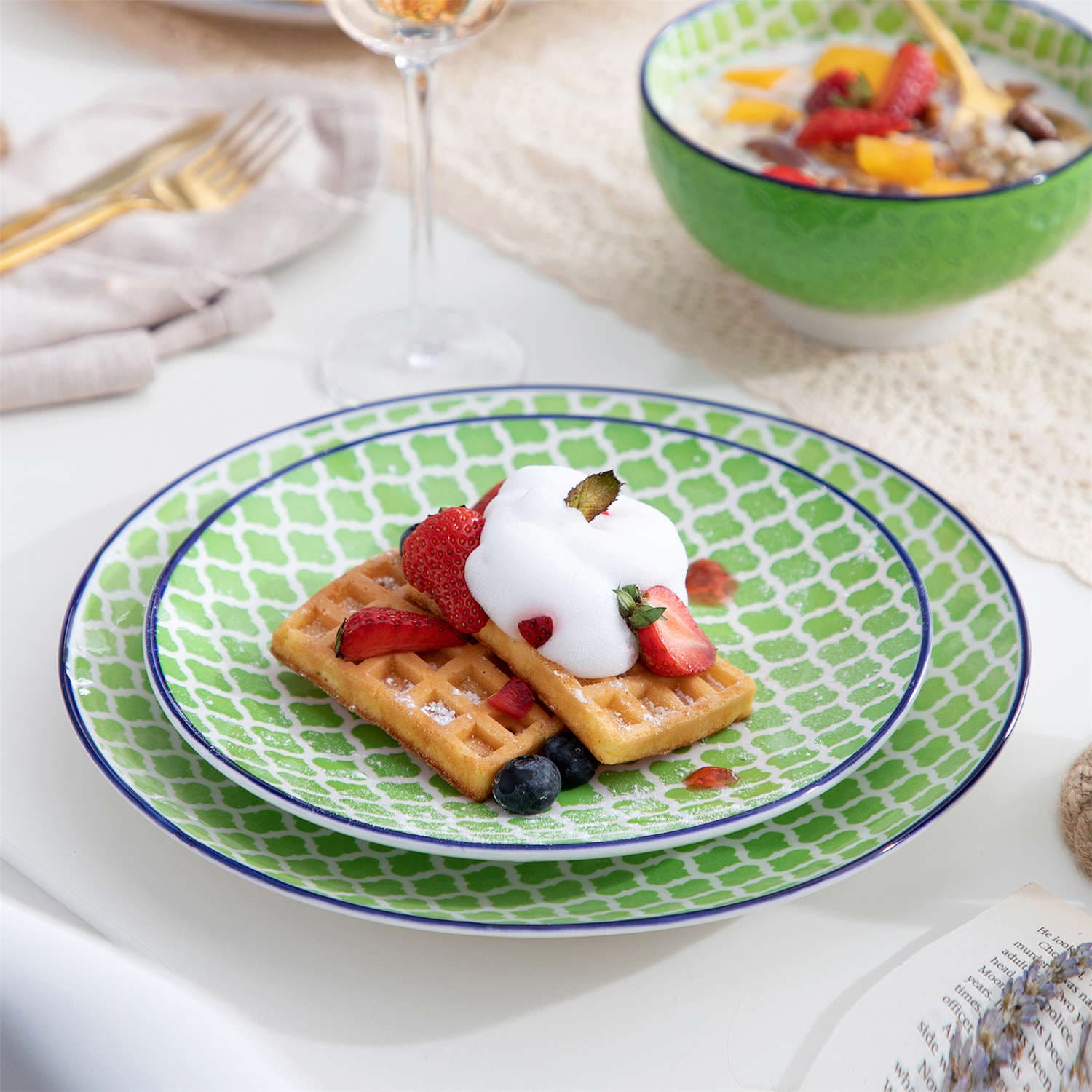 Macaron 16 Piece Dinnerware Set