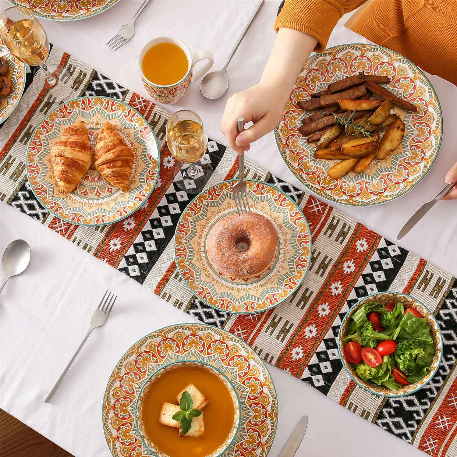 Mandala 16 Piece Dinnerware Set