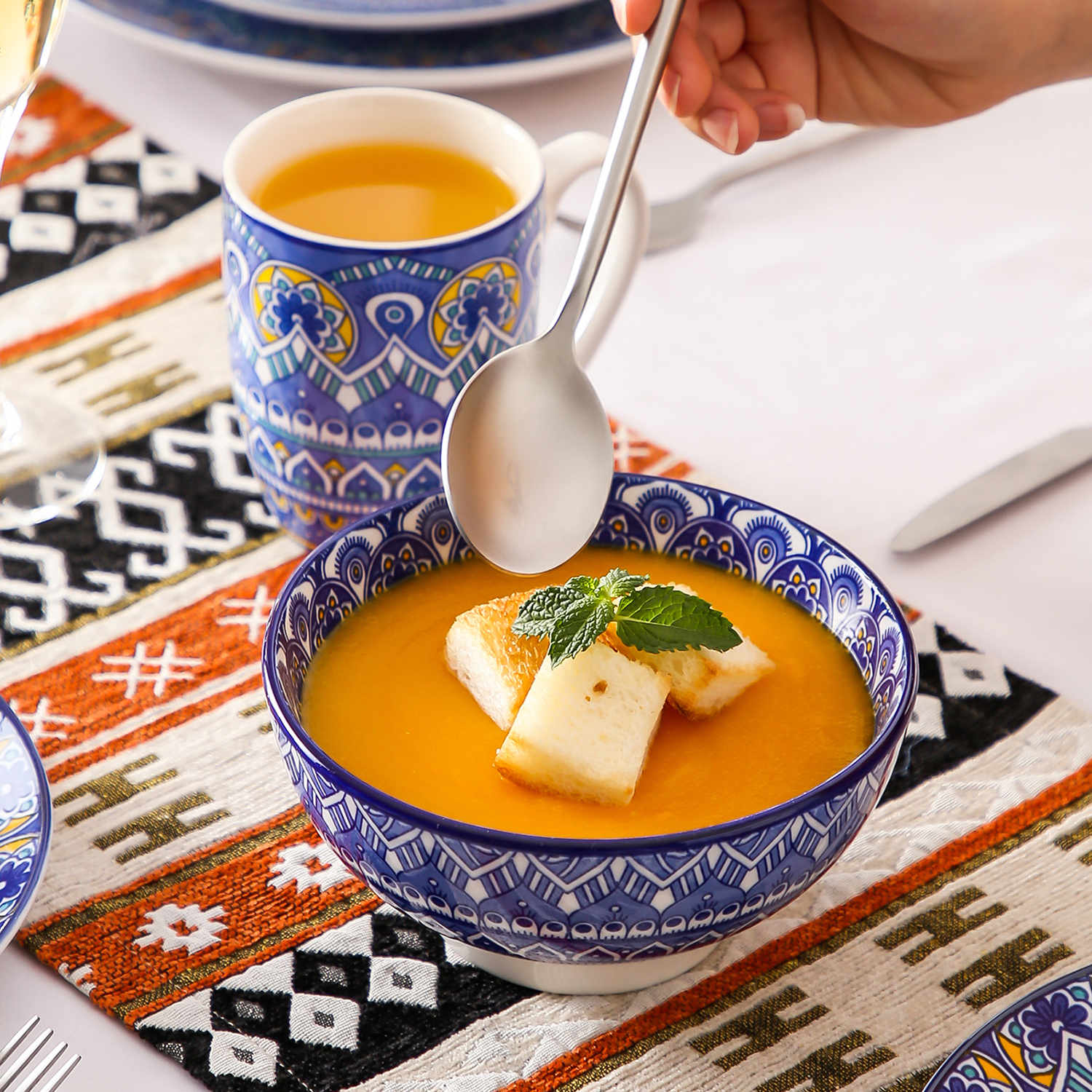 Mandala 16 Piece Dinnerware Set