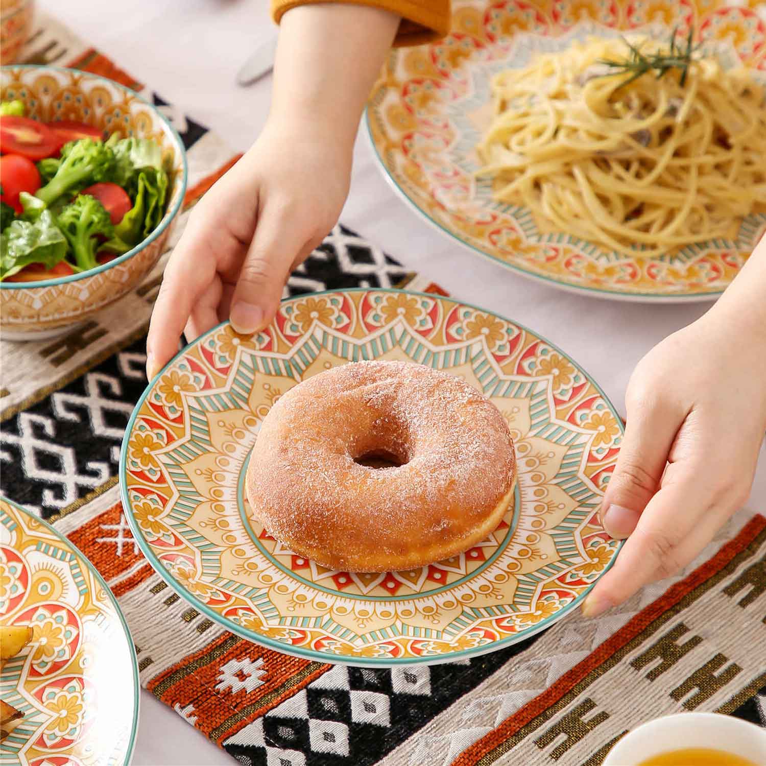 Mandala 16 Piece Dinnerware Set