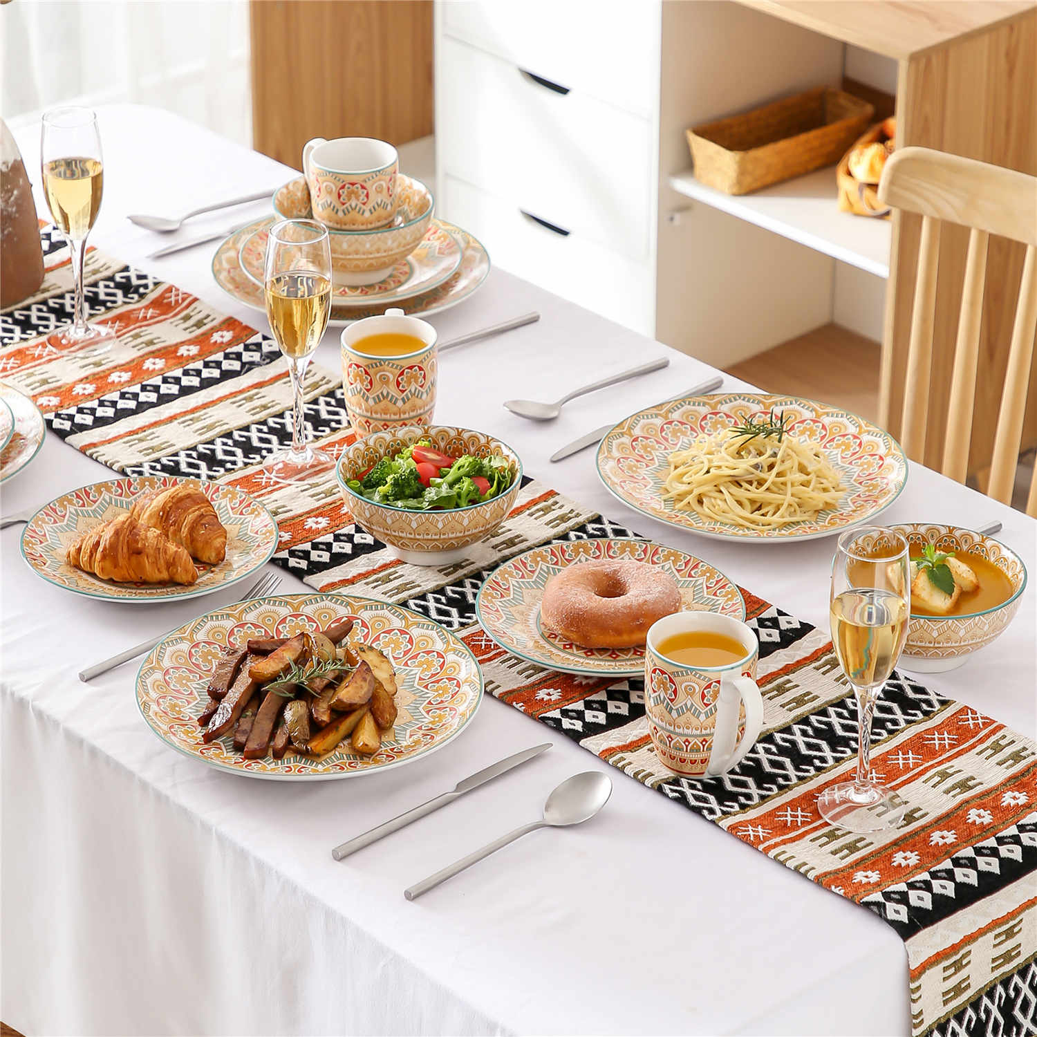 Mandala 16 Piece Dinnerware Set