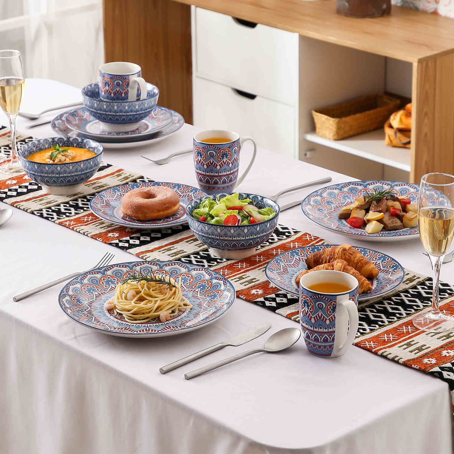 Mandala 16 Piece Dinnerware Set