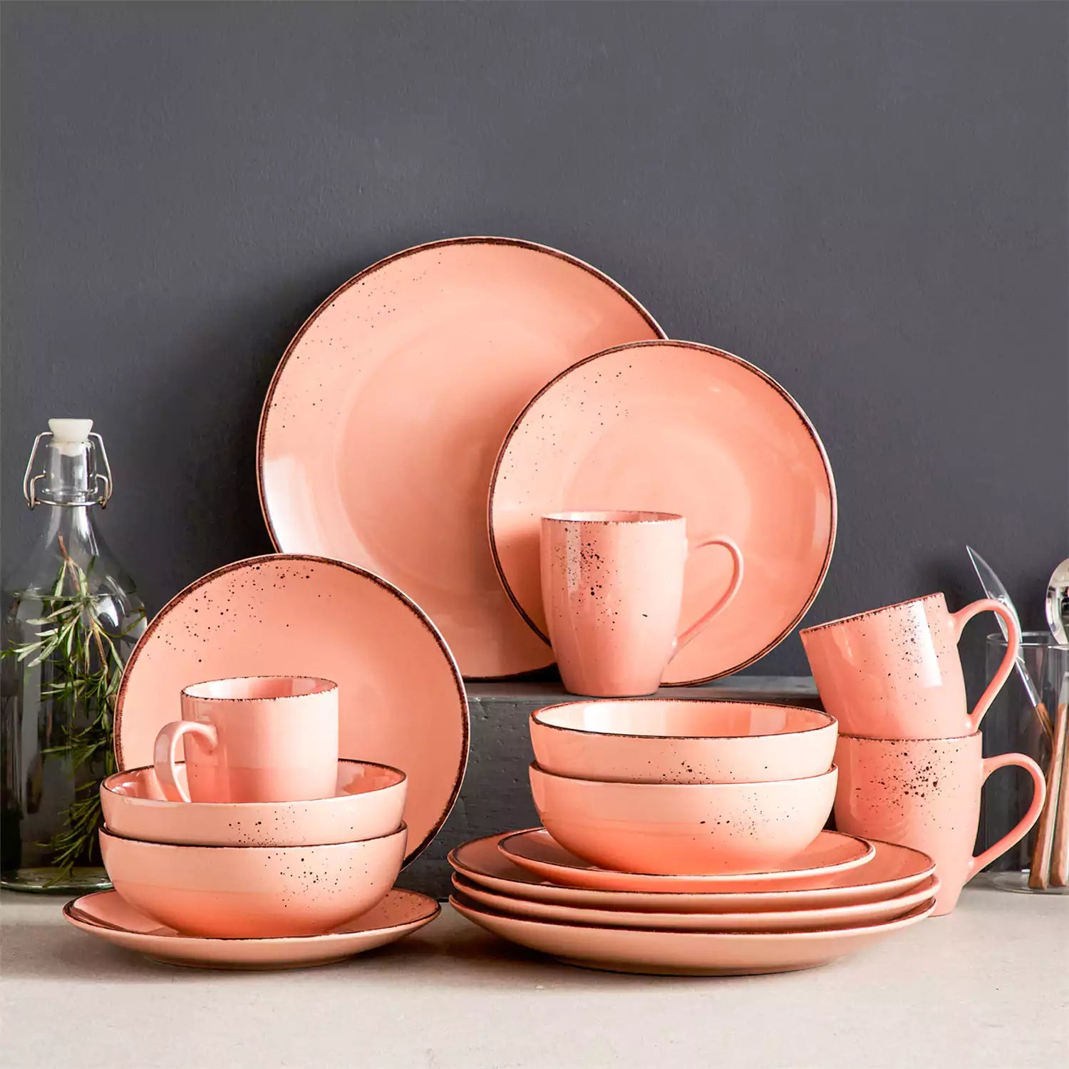 Navia 16 Piece Dinnerware Set