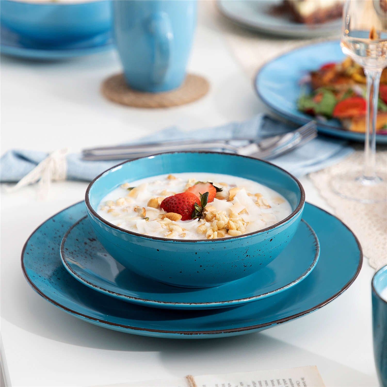 Navia 16 Piece Dinnerware Set