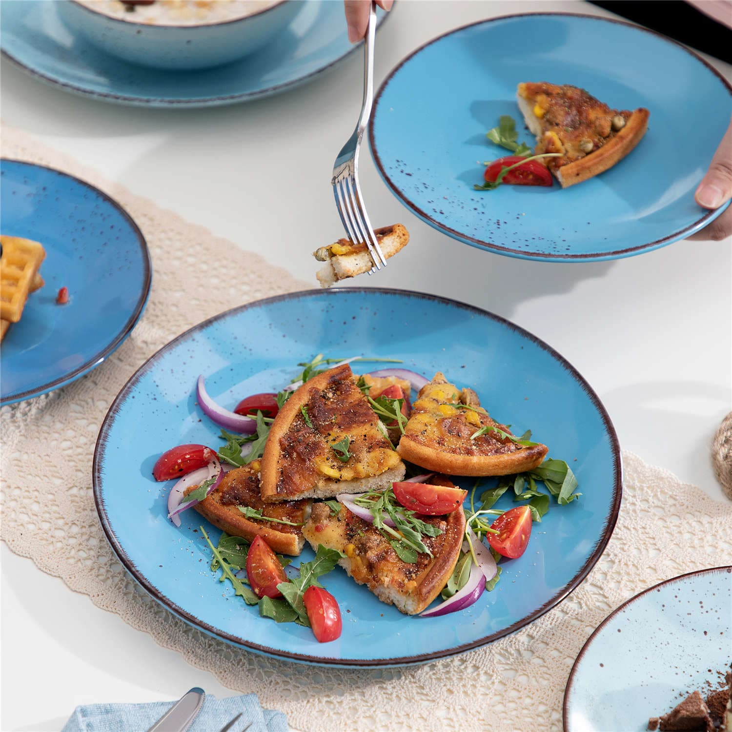 Navia 16 Piece Dinnerware Set