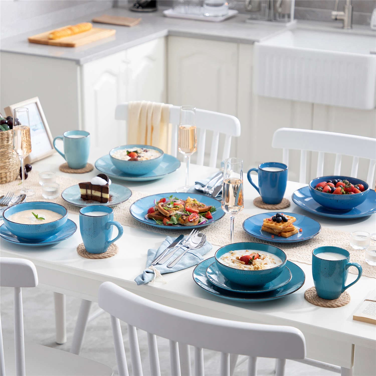 Navia 16 Piece Dinnerware Set