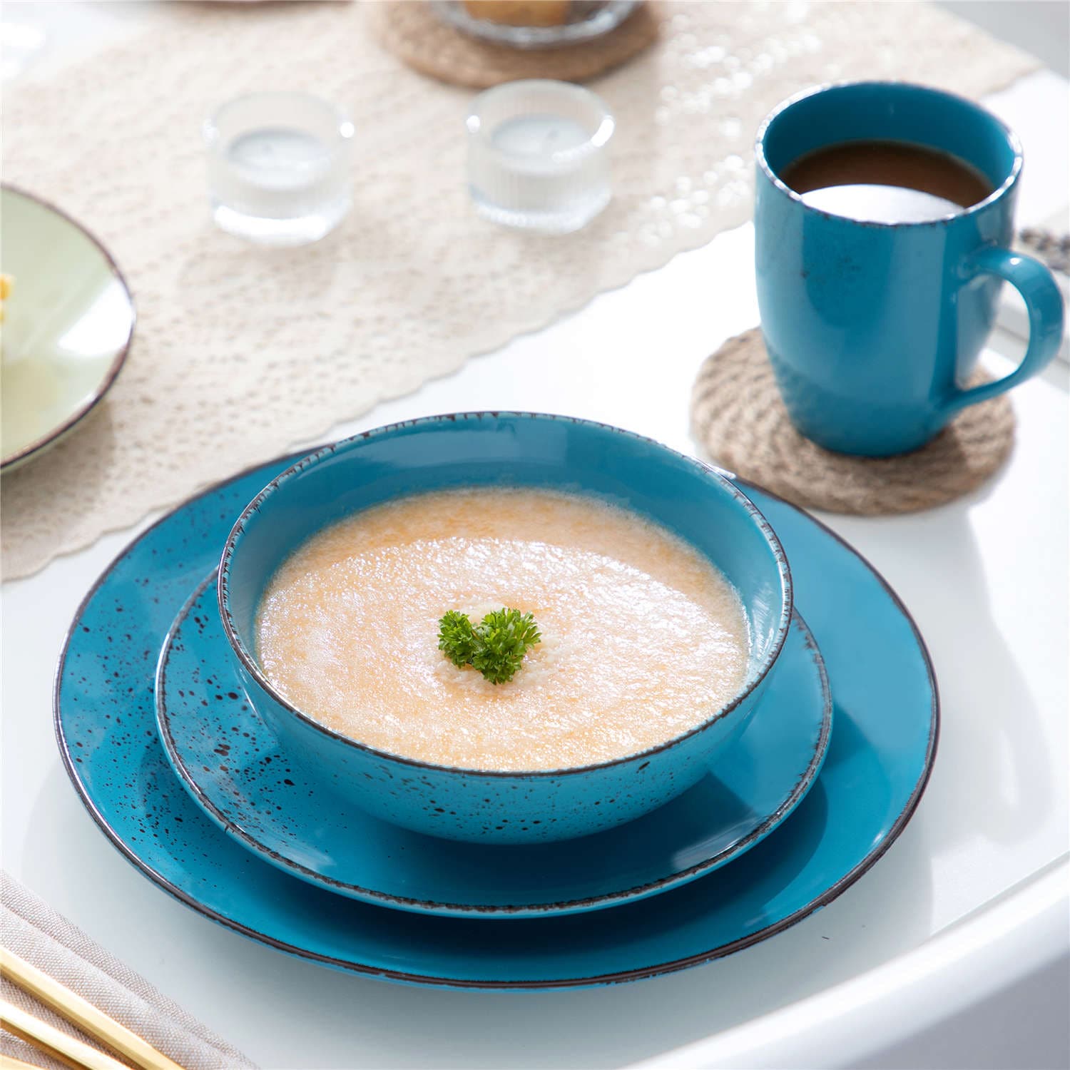 Navia 16 Piece Dinnerware Set