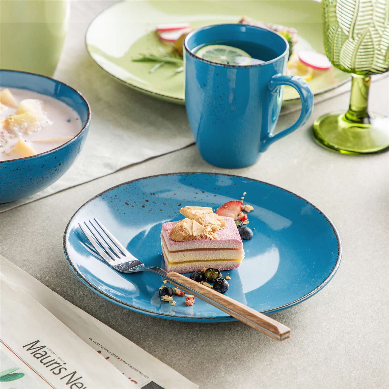 Navia 16 Piece Dinnerware Set