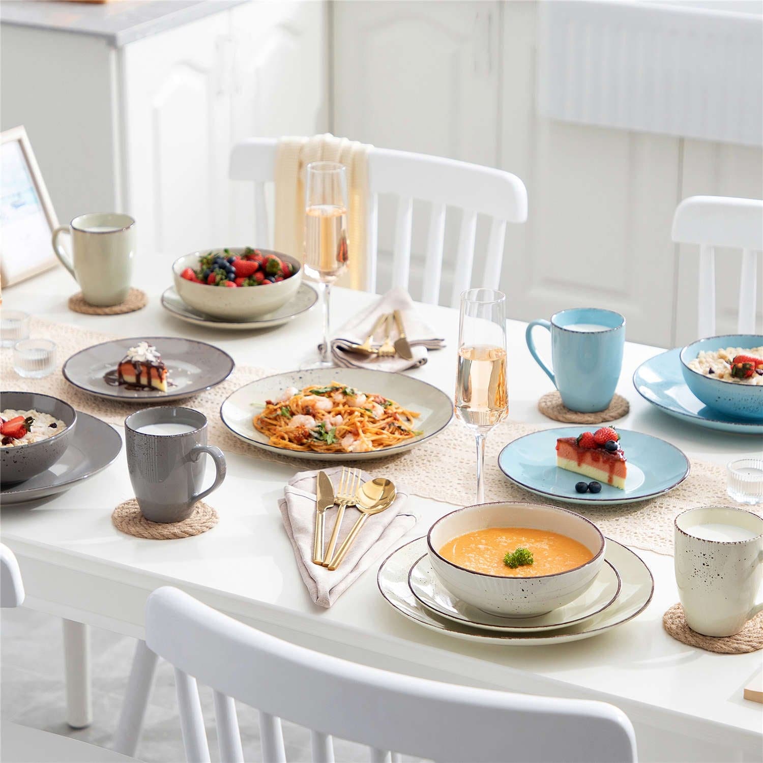 Navia 16 Piece Dinnerware Set