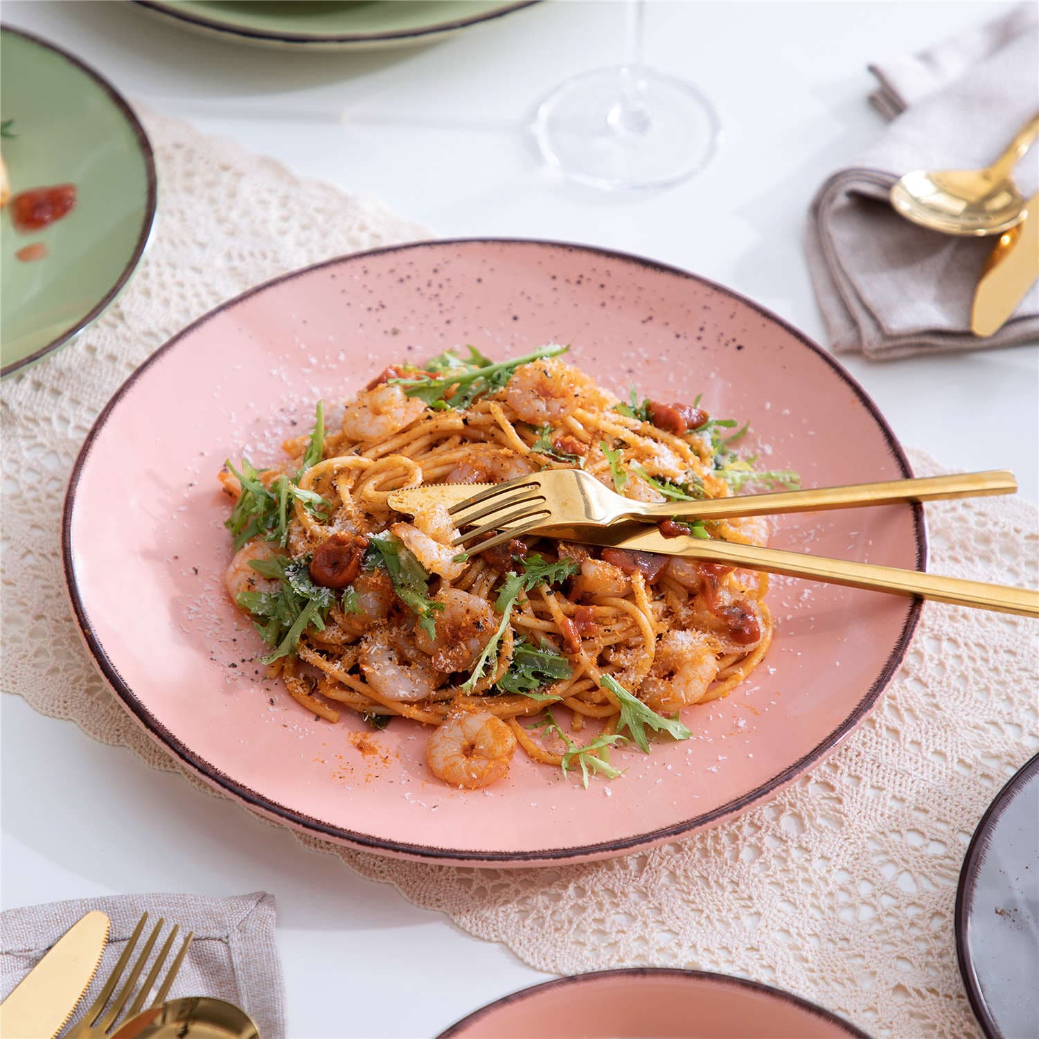 Navia 16 Piece Dinnerware Set