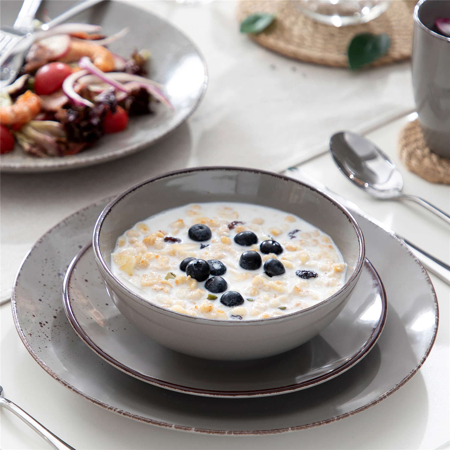 Navia 16 Piece Dinnerware Set