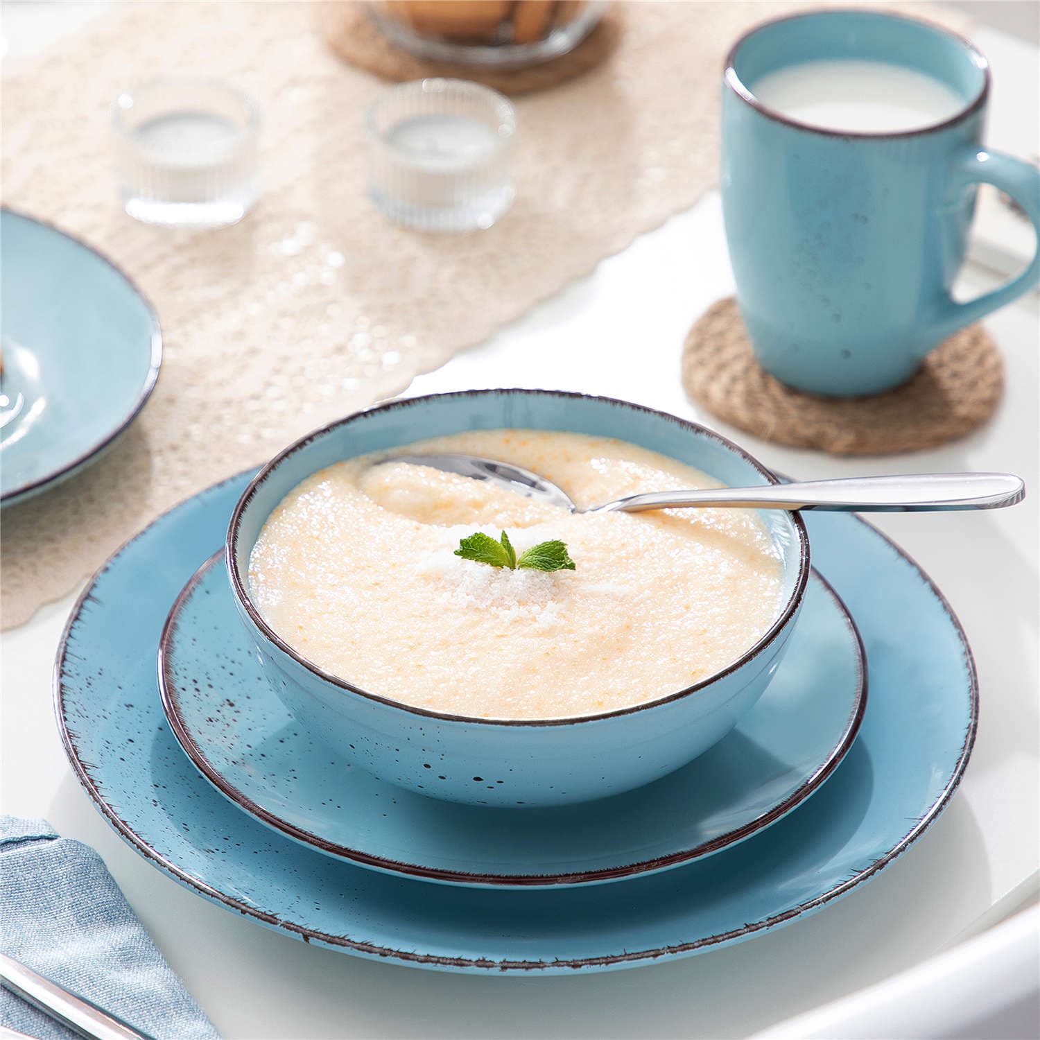 Navia 16 Piece Dinnerware Set