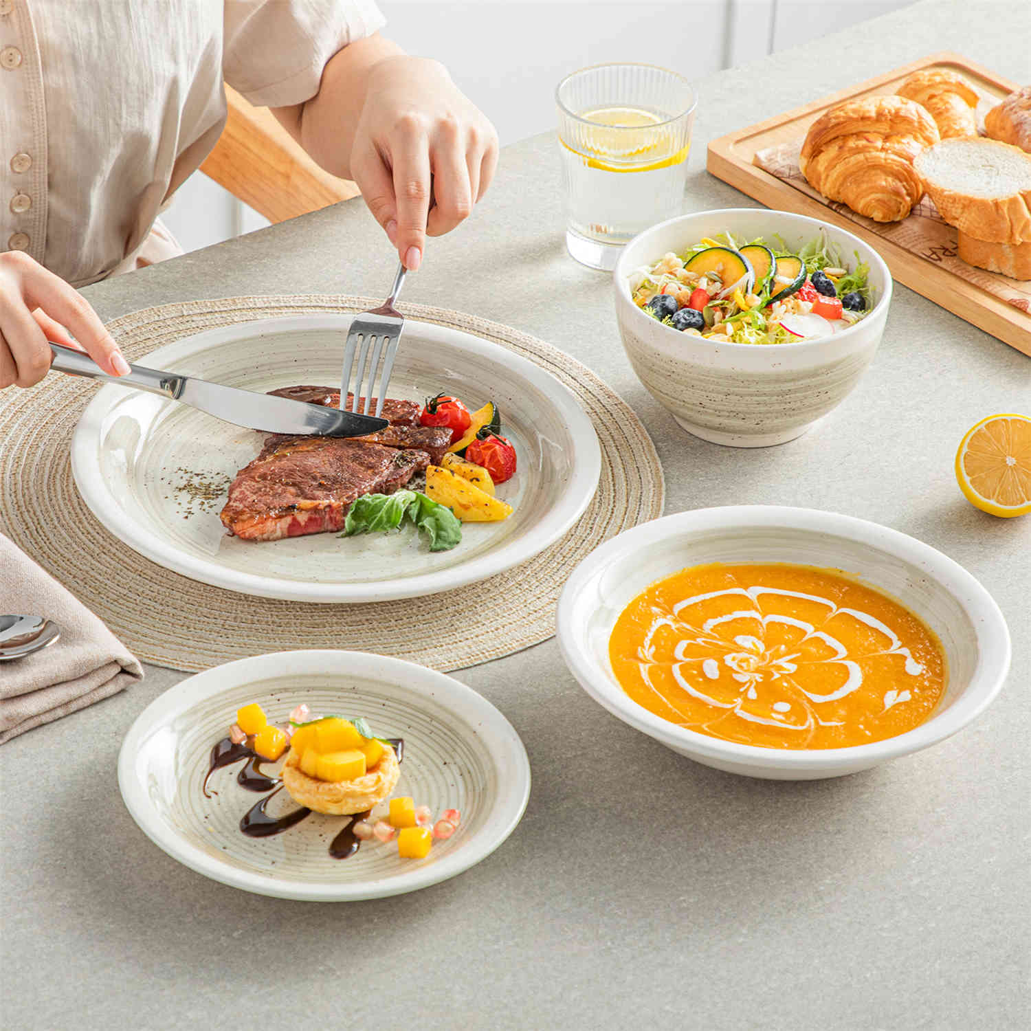 Ori 16 Piece Dinnerware Set