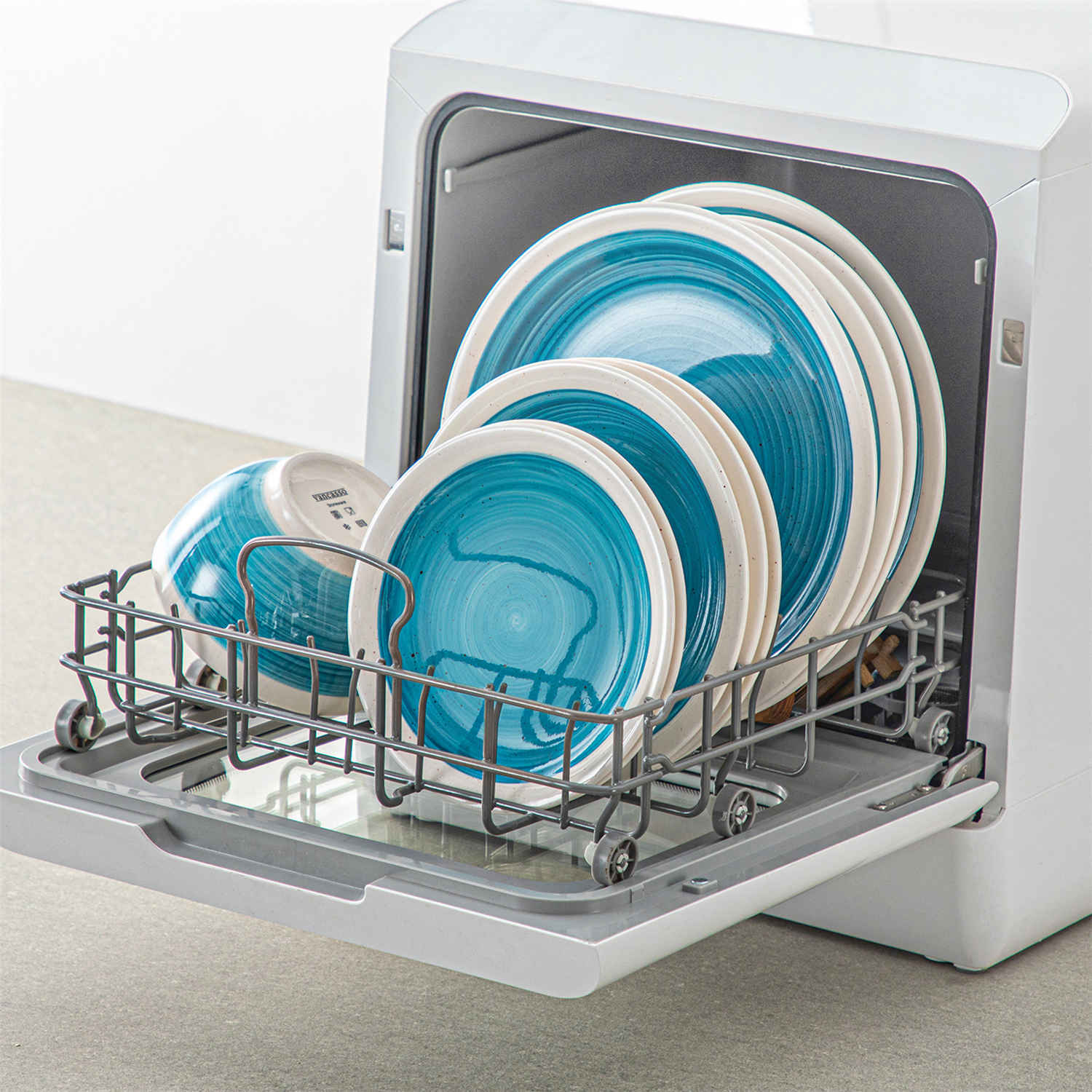 Ori 16 Piece Dinnerware Set