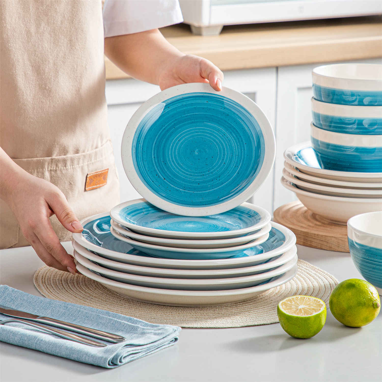 Ori 16 Piece Dinnerware Set