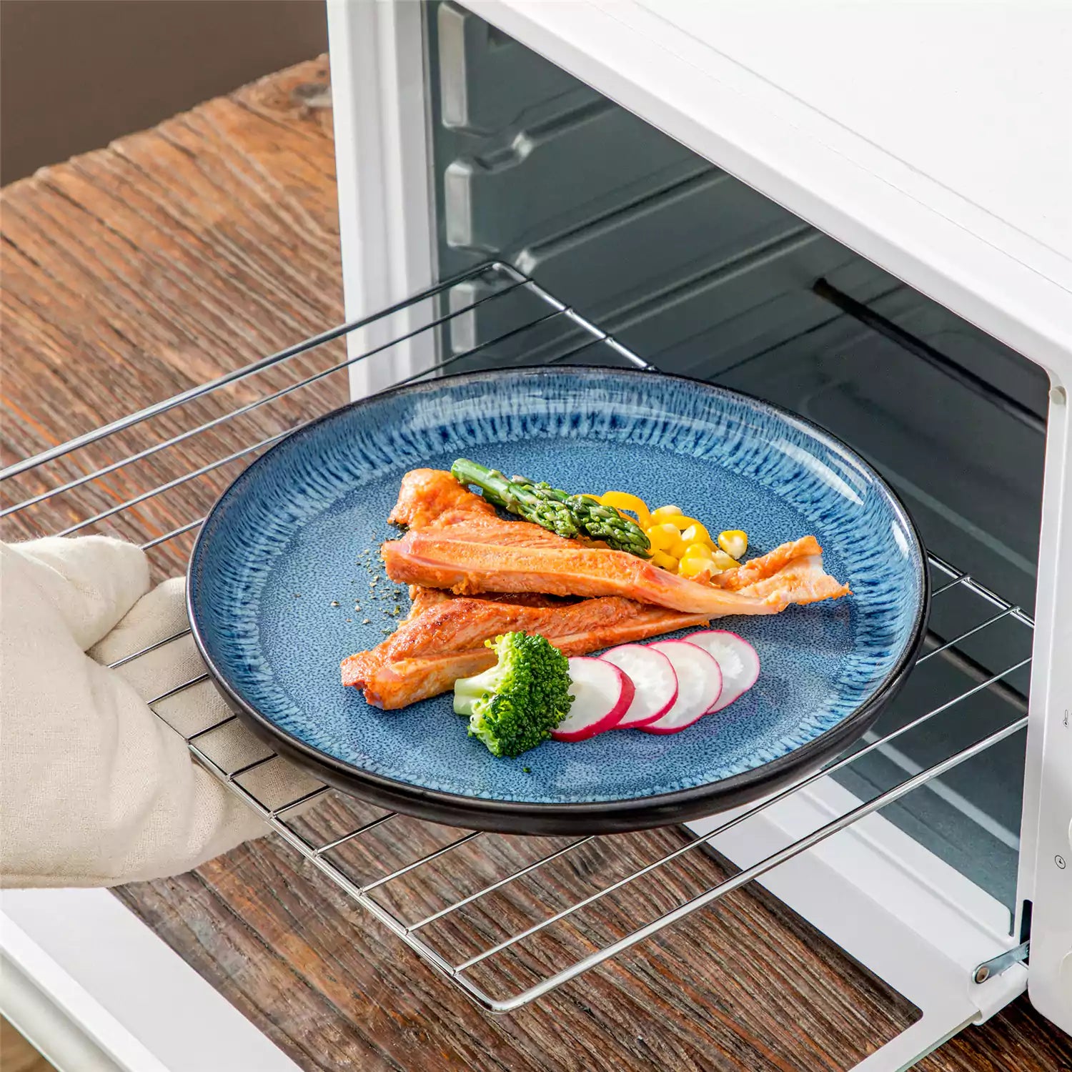 Playa 16 Piece Glossy Dinnerware Set