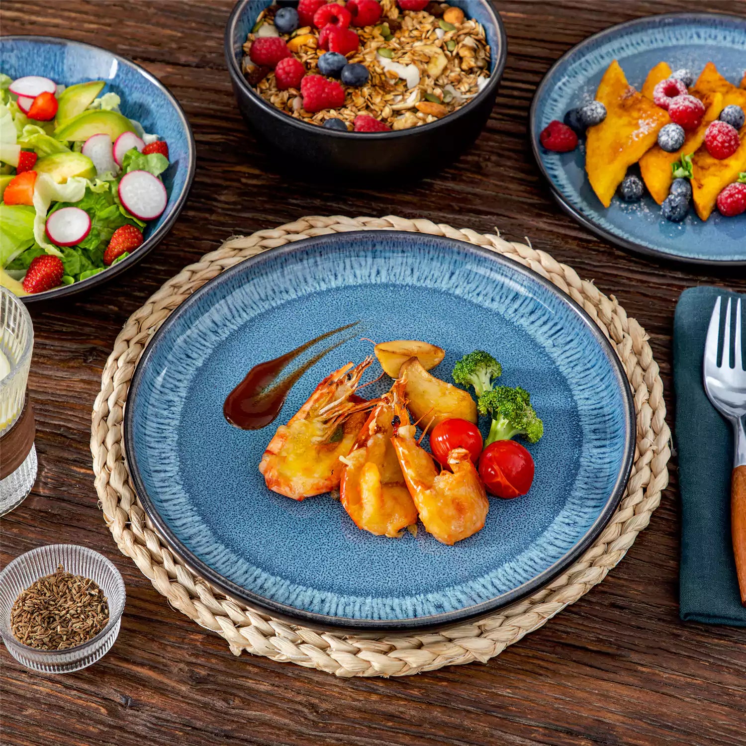 Playa 16 Piece Glossy Dinnerware Set