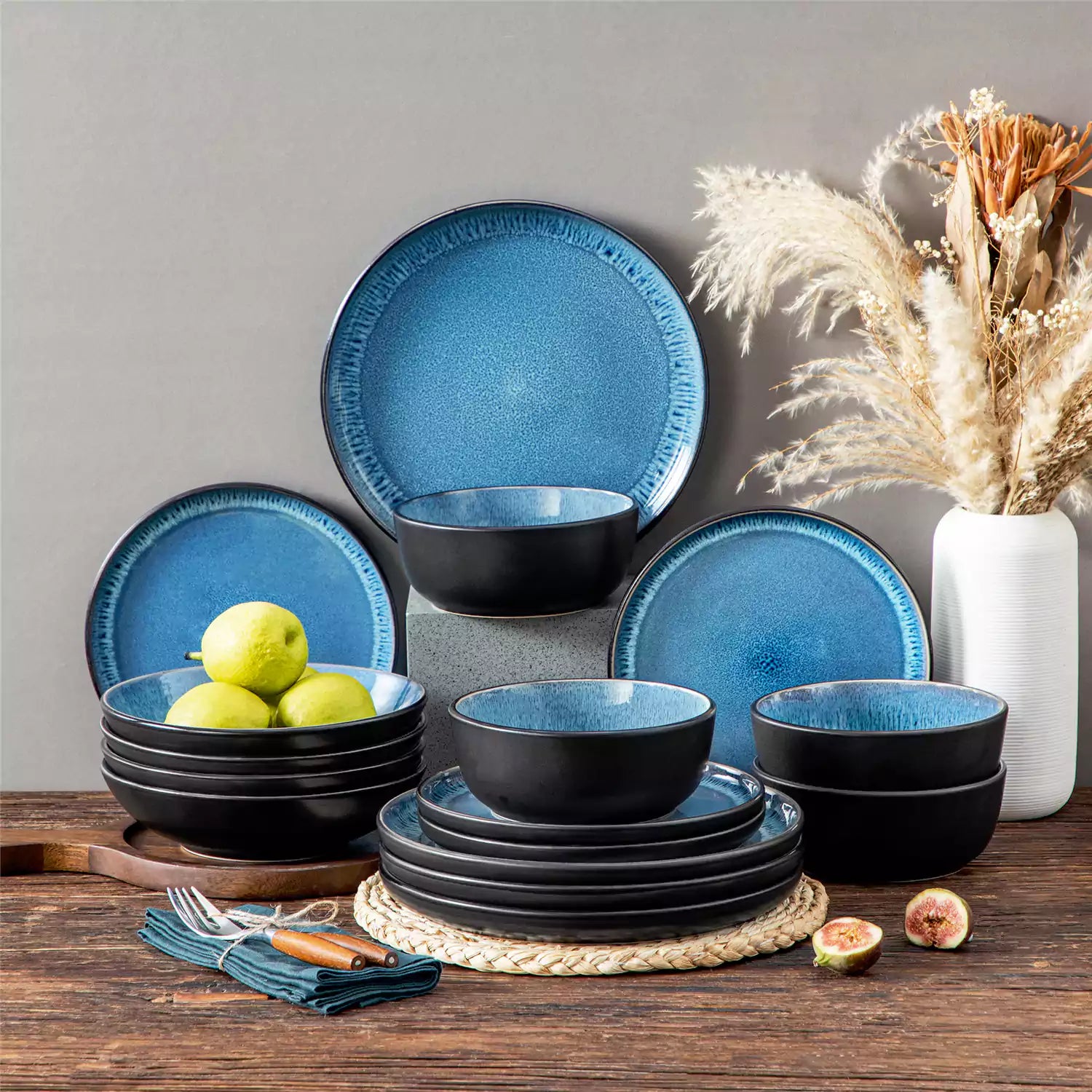 Playa 16 Piece Glossy Dinnerware Set