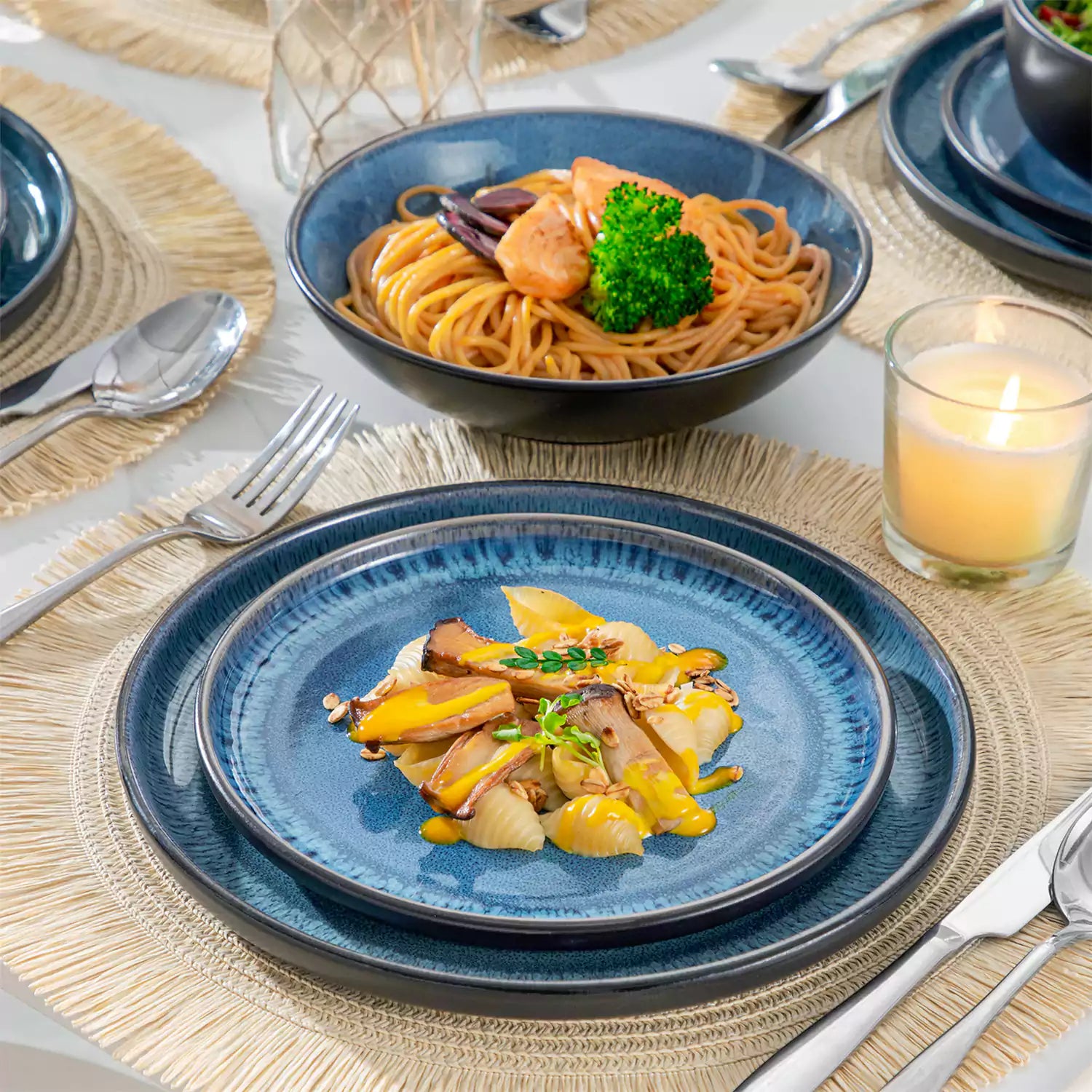 Playa 24 Piece Glossy Dinnerware Set