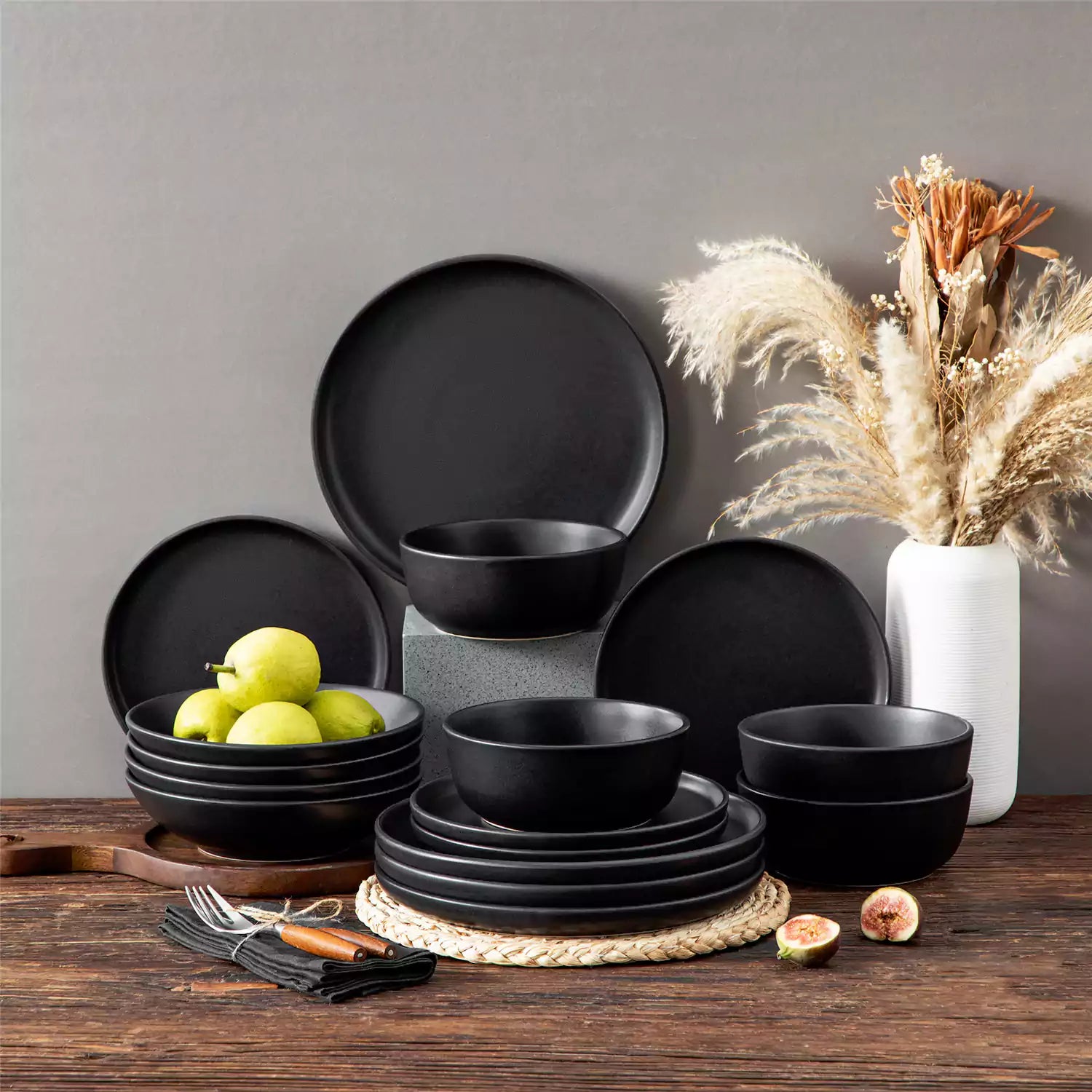 Playa 16 Piece Matte Dinnerware Set