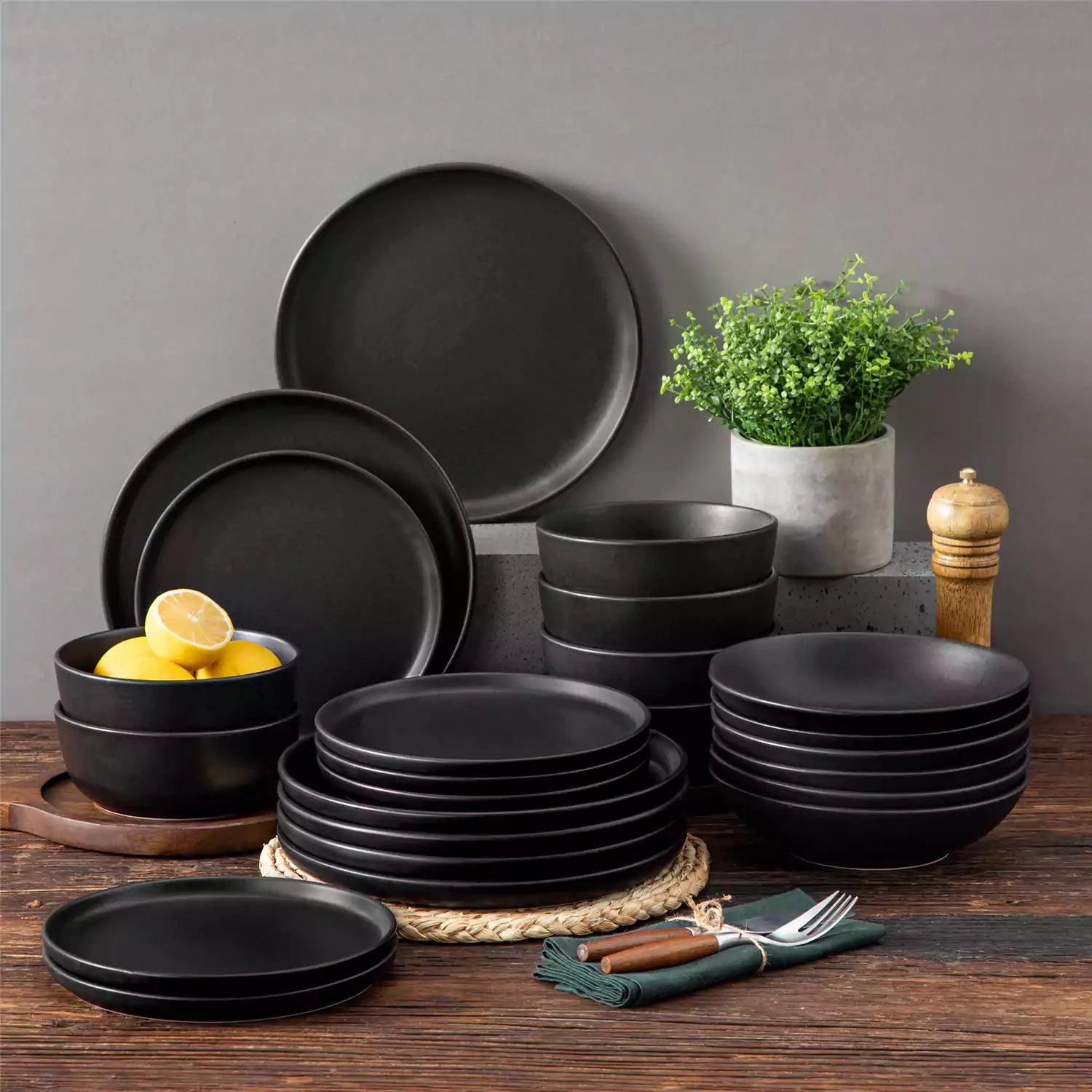 Playa 24 Piece Matte Dinnerware Set