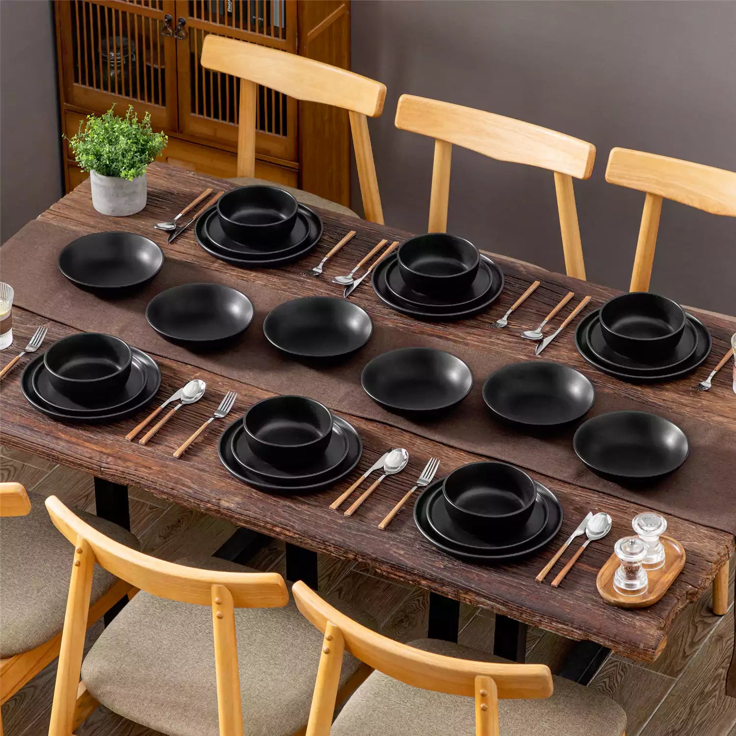 Playa 24 Piece Matte Dinnerware Set