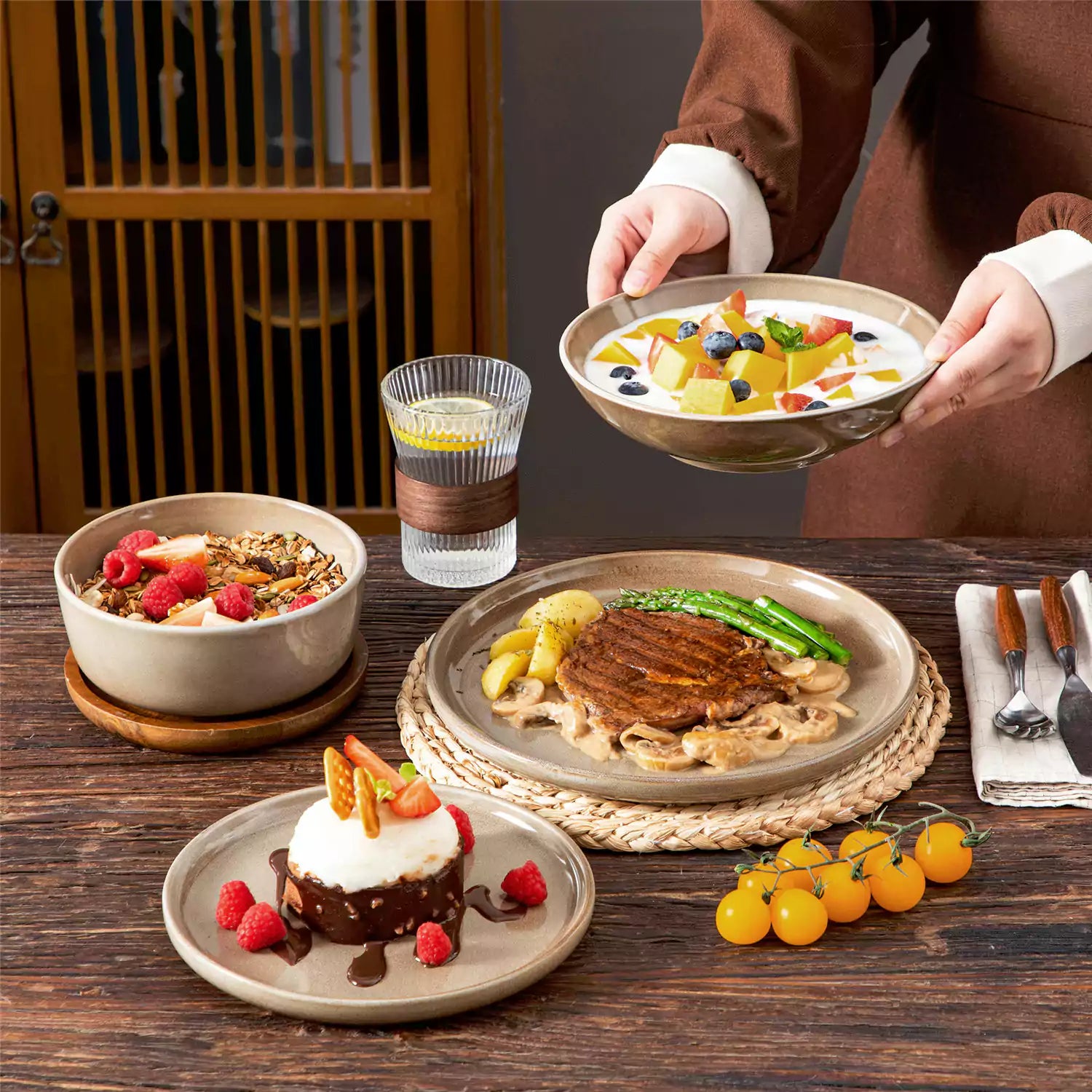 Playa 16 Piece Glossy Dinnerware Set