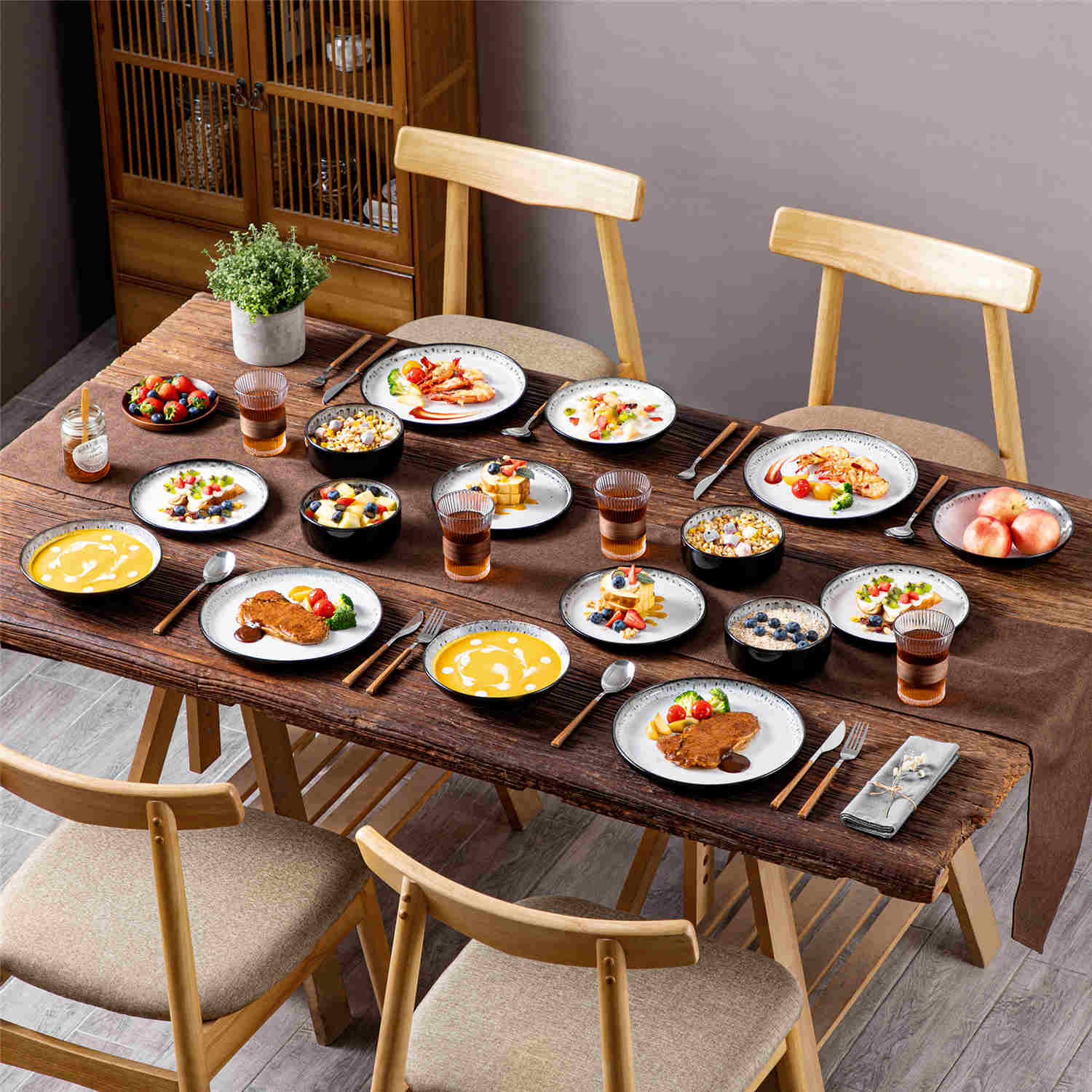 Playa 16 Piece Glossy Dinnerware Set