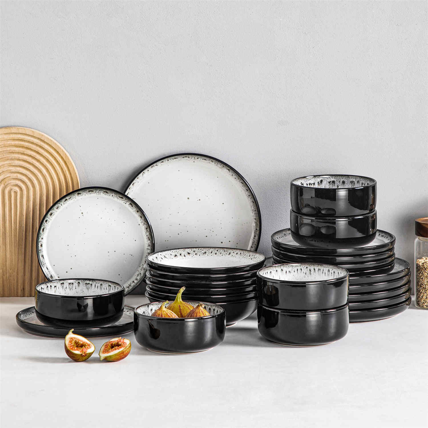 Playa 24 Piece Glossy Dinnerware Set