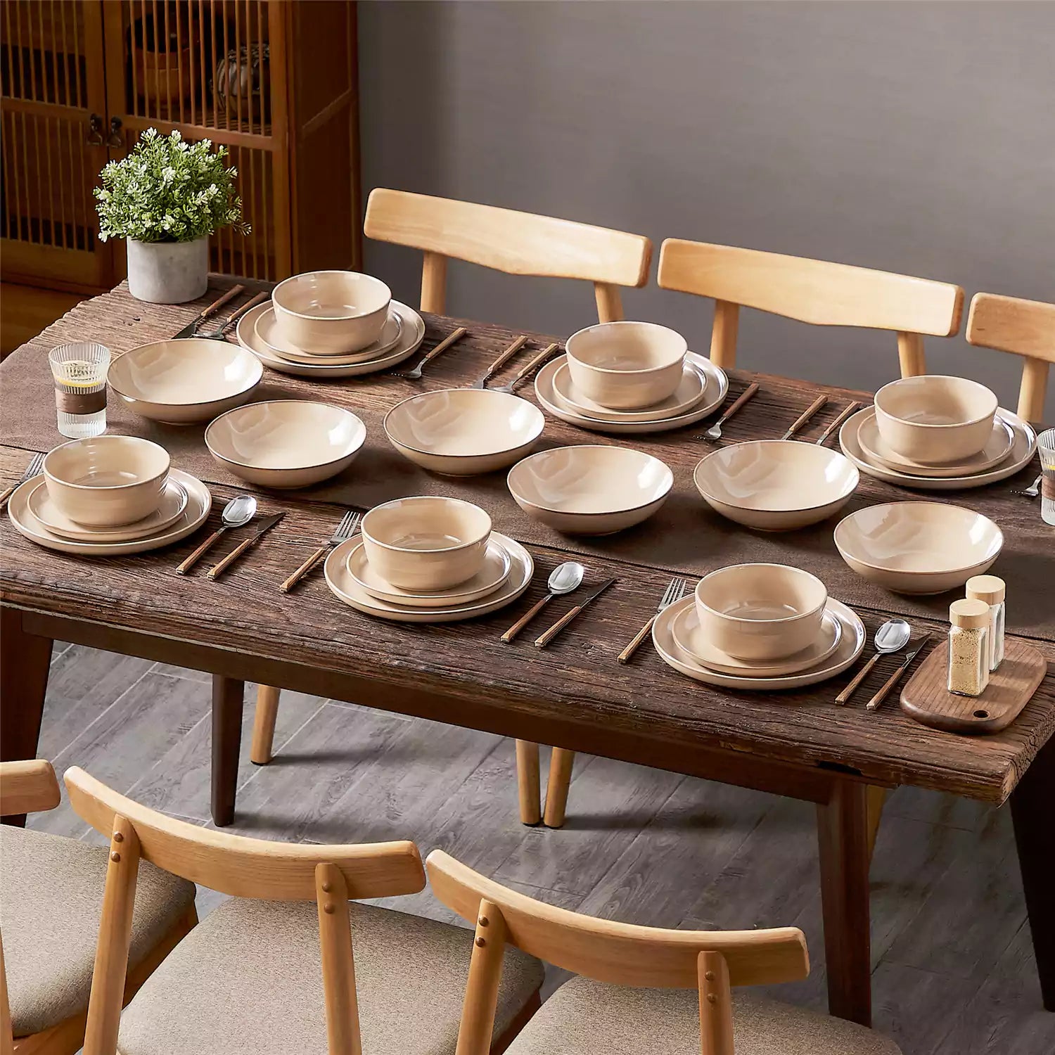 Playa 24 Piece Glossy Dinnerware Set