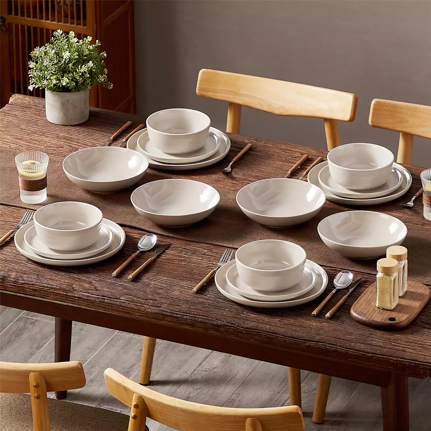 Playa 16 Piece Glossy Dinnerware Set