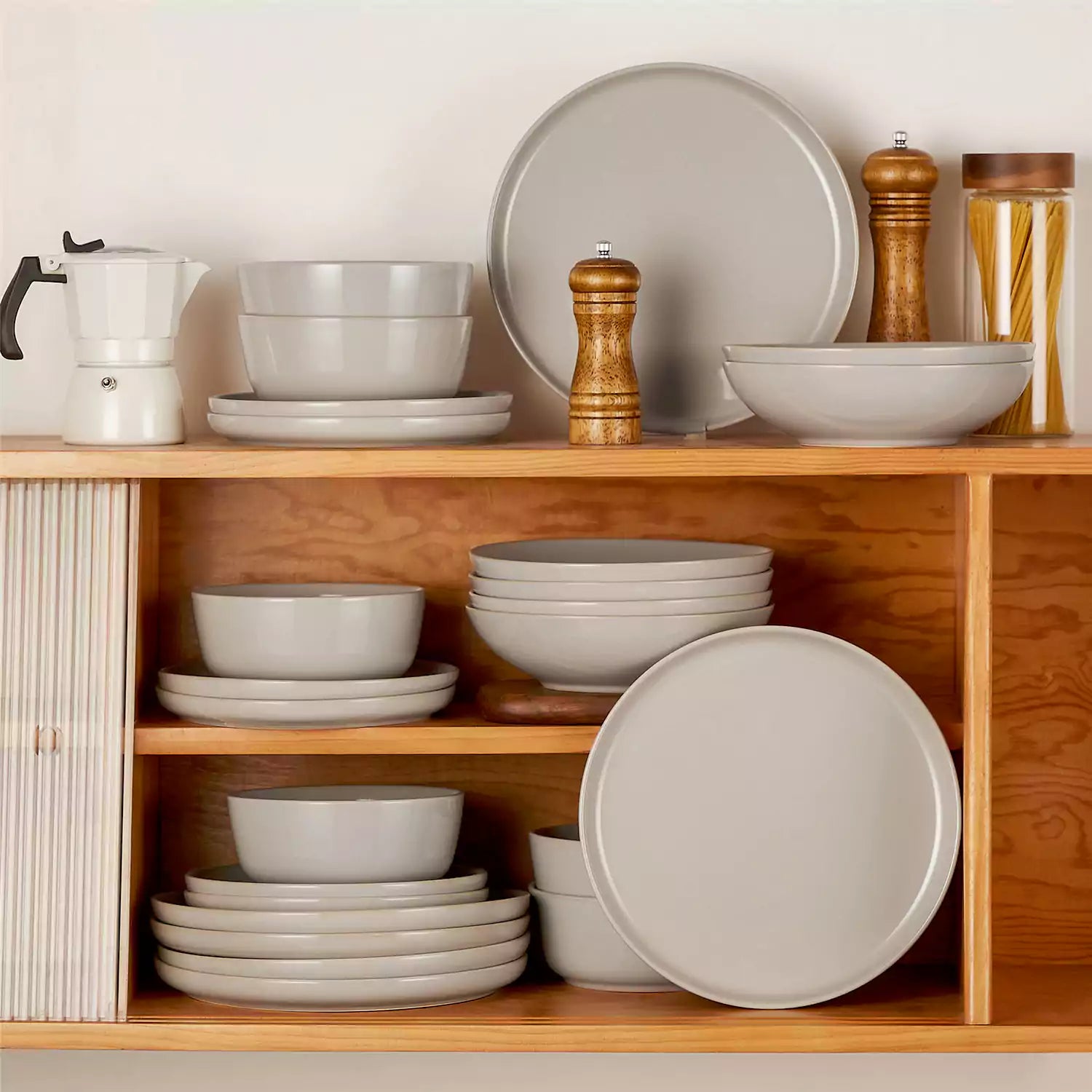 Playa 24 Piece Glossy Dinnerware Set