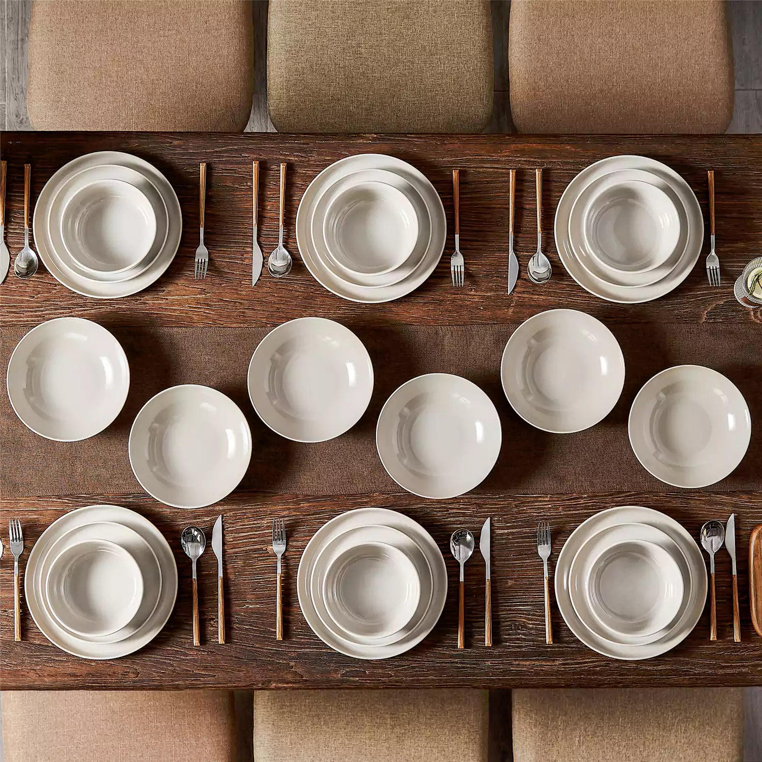 Playa 24 Piece Glossy Dinnerware Set