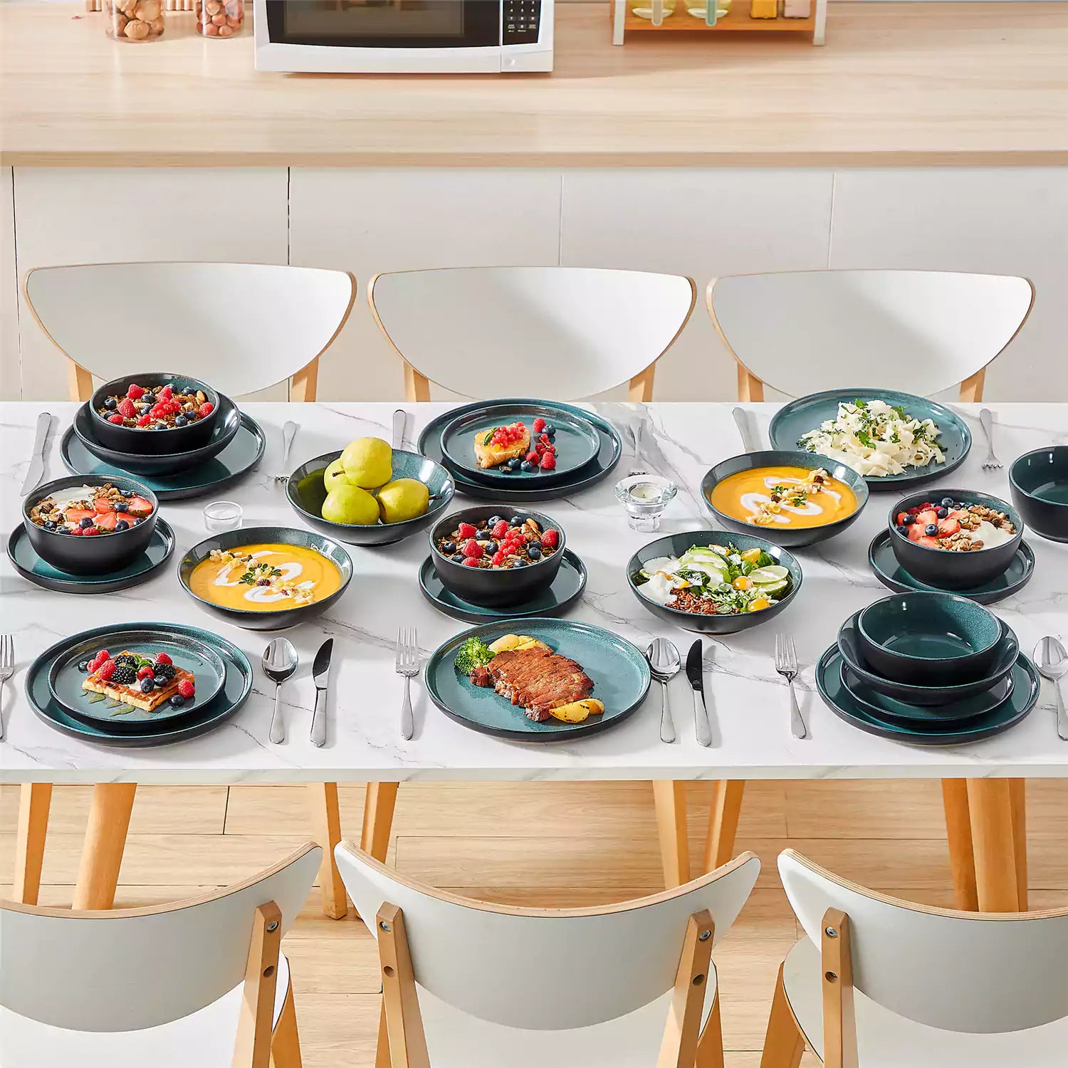 Playa 24 Piece Glossy Dinnerware Set