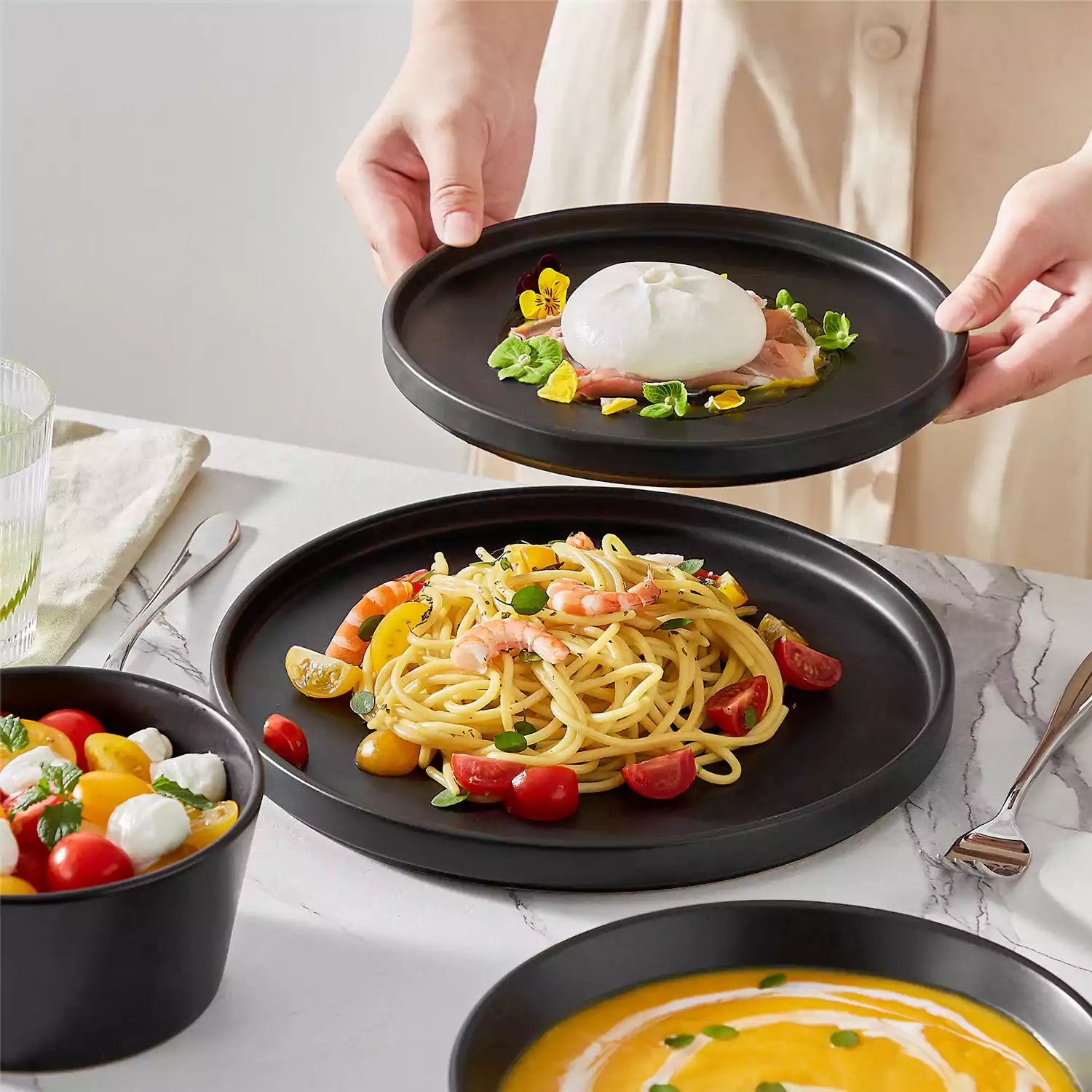 Playa 24 Piece Matte Dinnerware Set