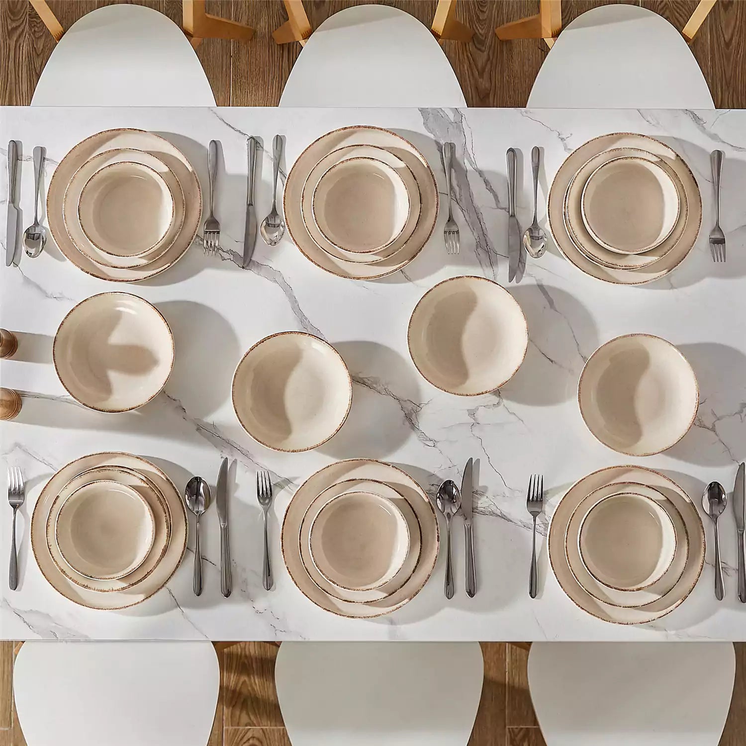 Plays 24 Piece Dinnerware Set