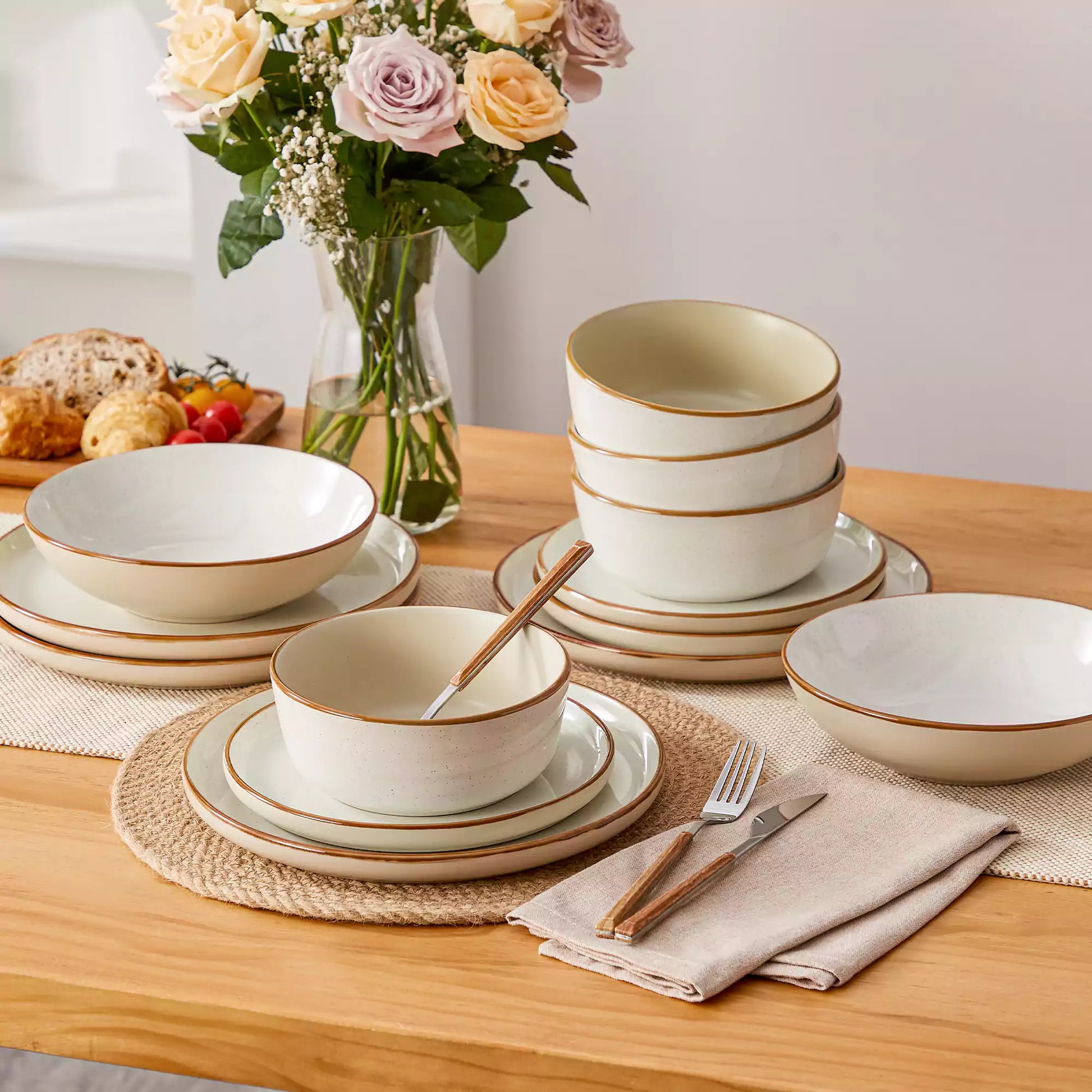 Reno 16 Piece Dinnerware Set