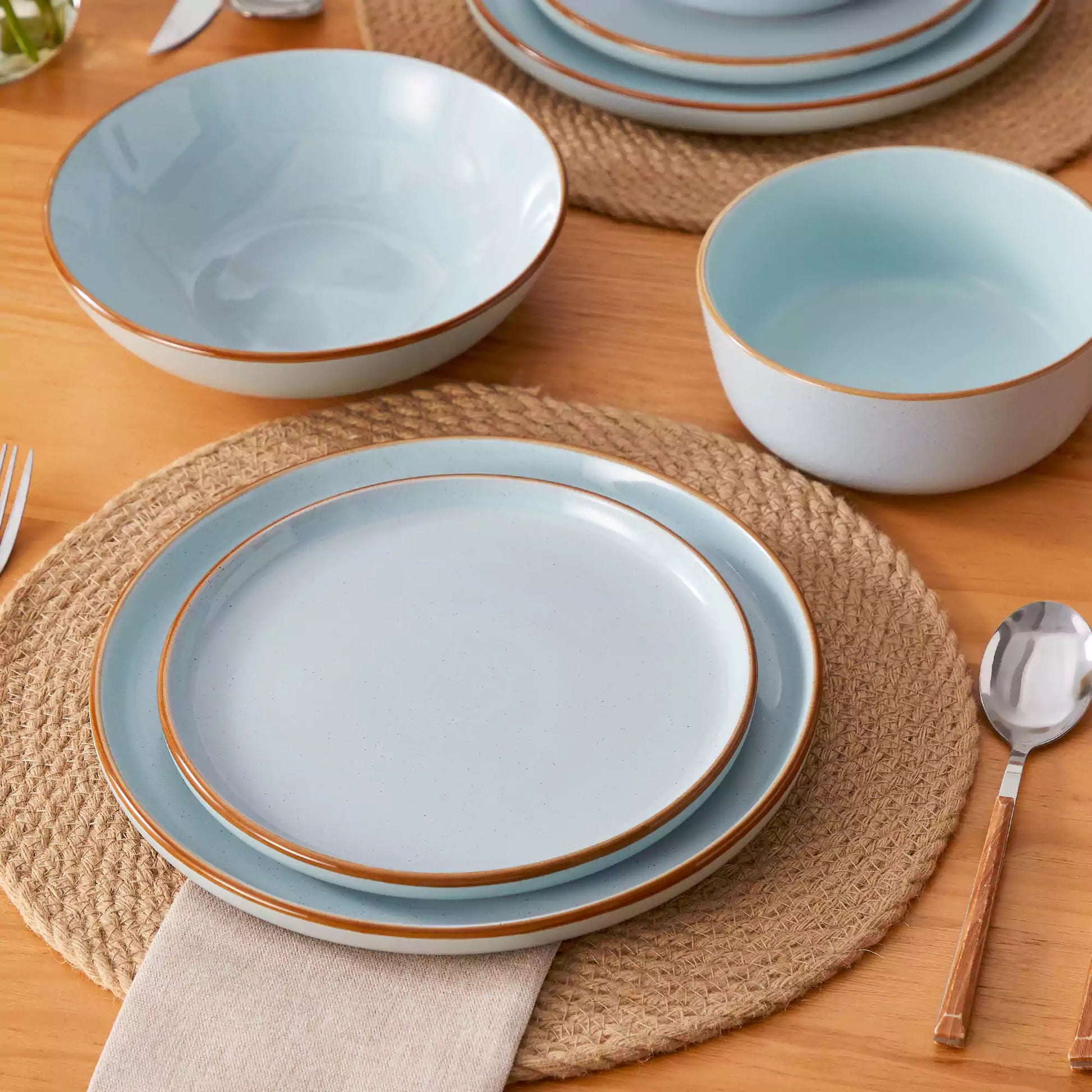 Reno 16 Piece Dinnerware Set