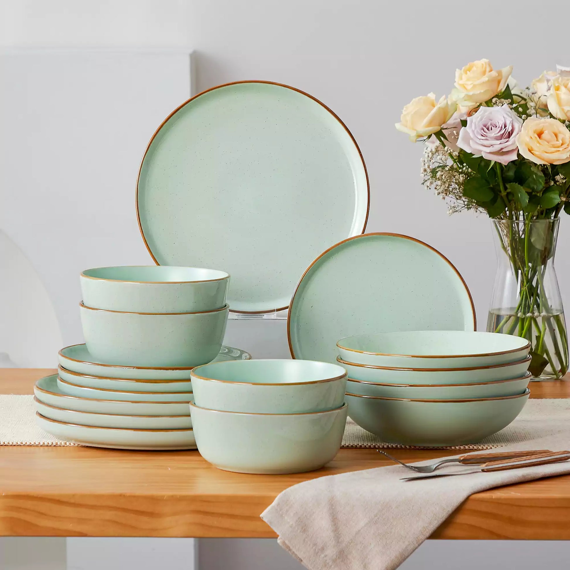 Reno 16 Piece Dinnerware Set