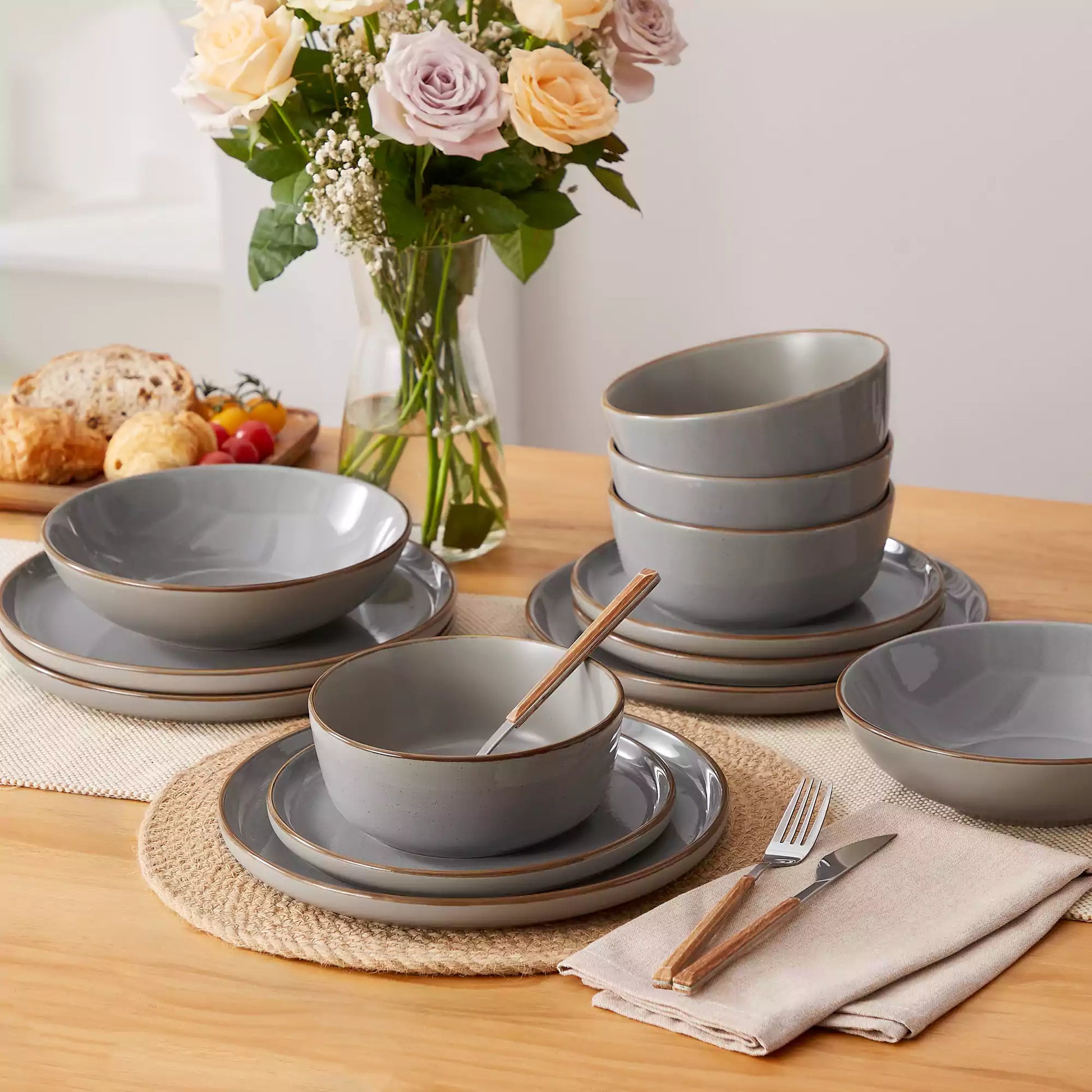 Reno 16 Piece Dinnerware Set