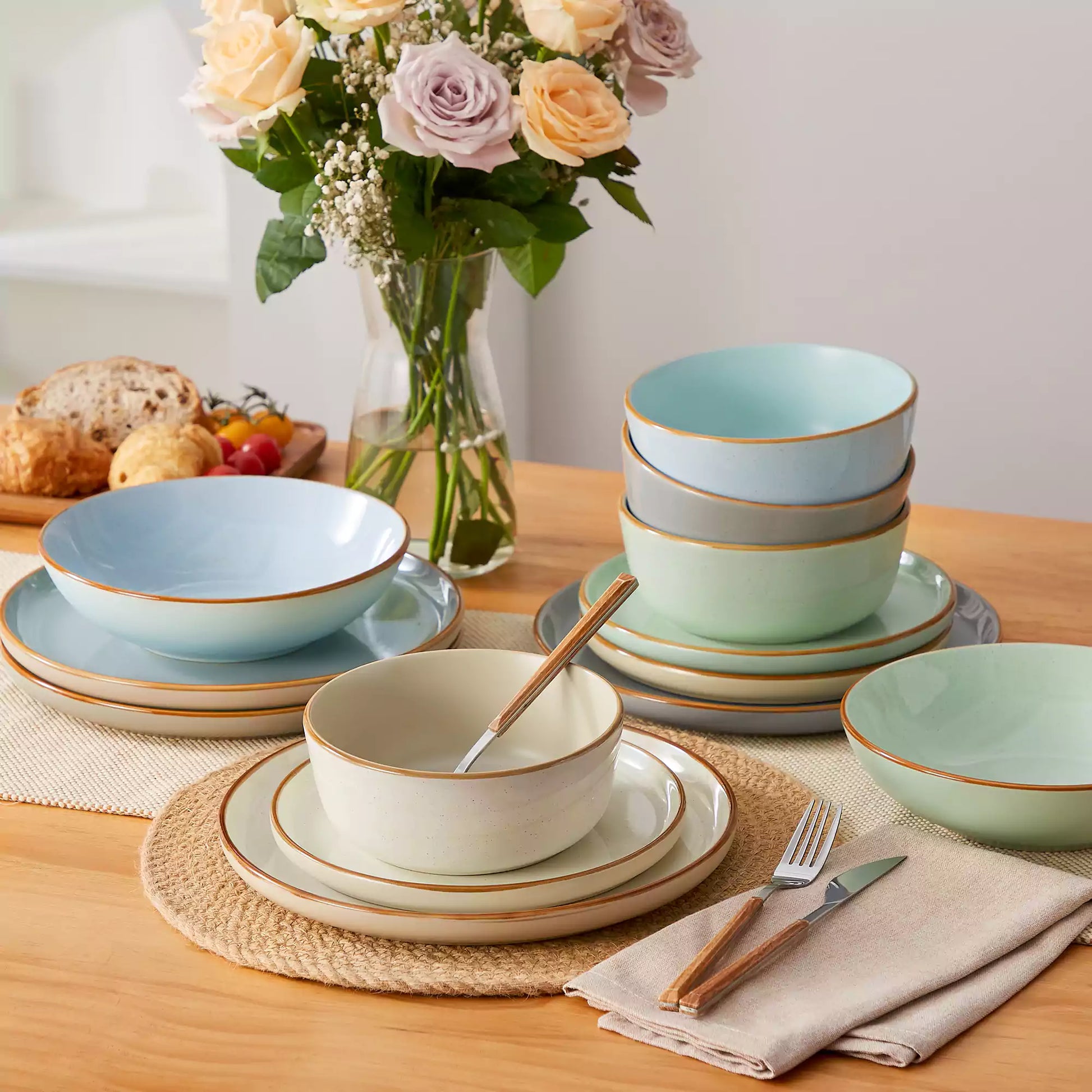 Reno 16 Piece Dinnerware Set
