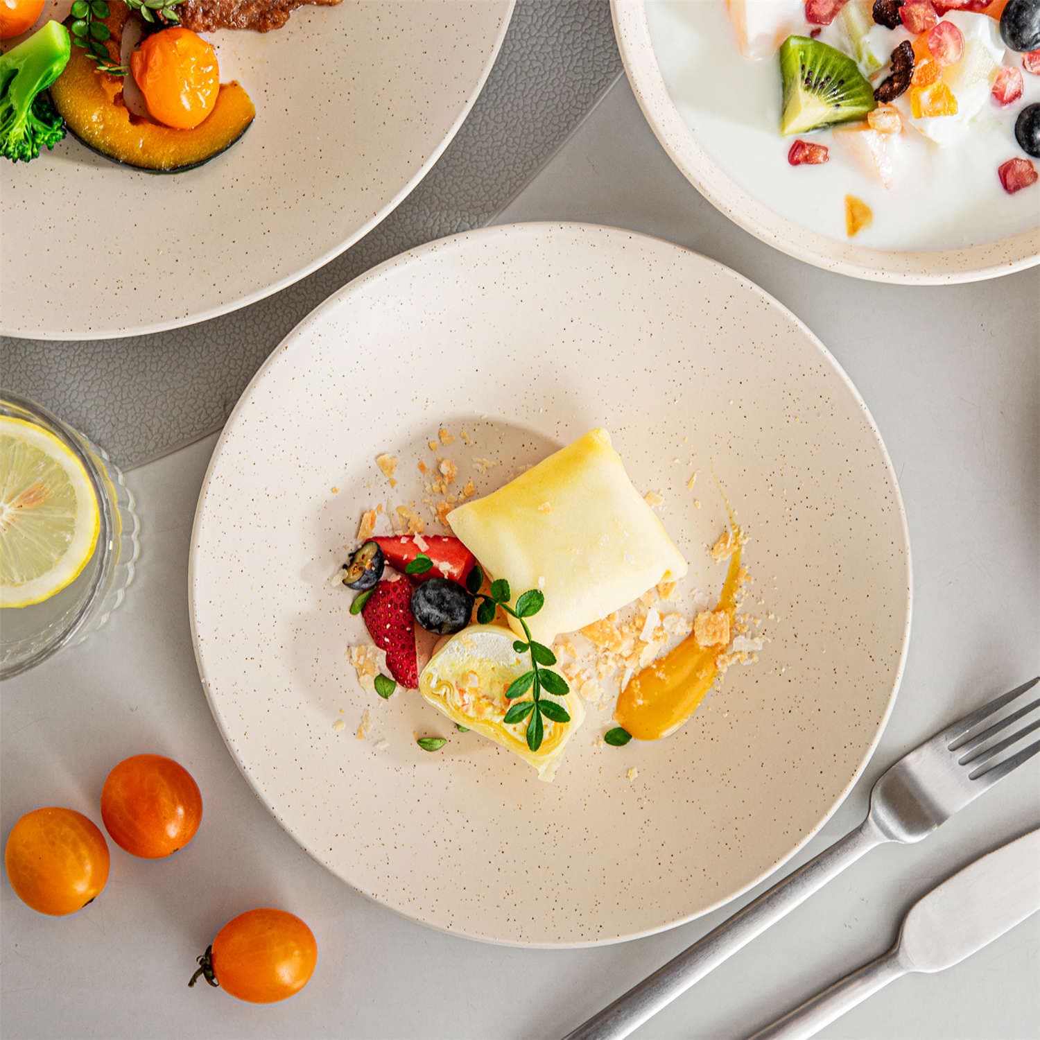 Sabine 16 Piece Dinnerware Set