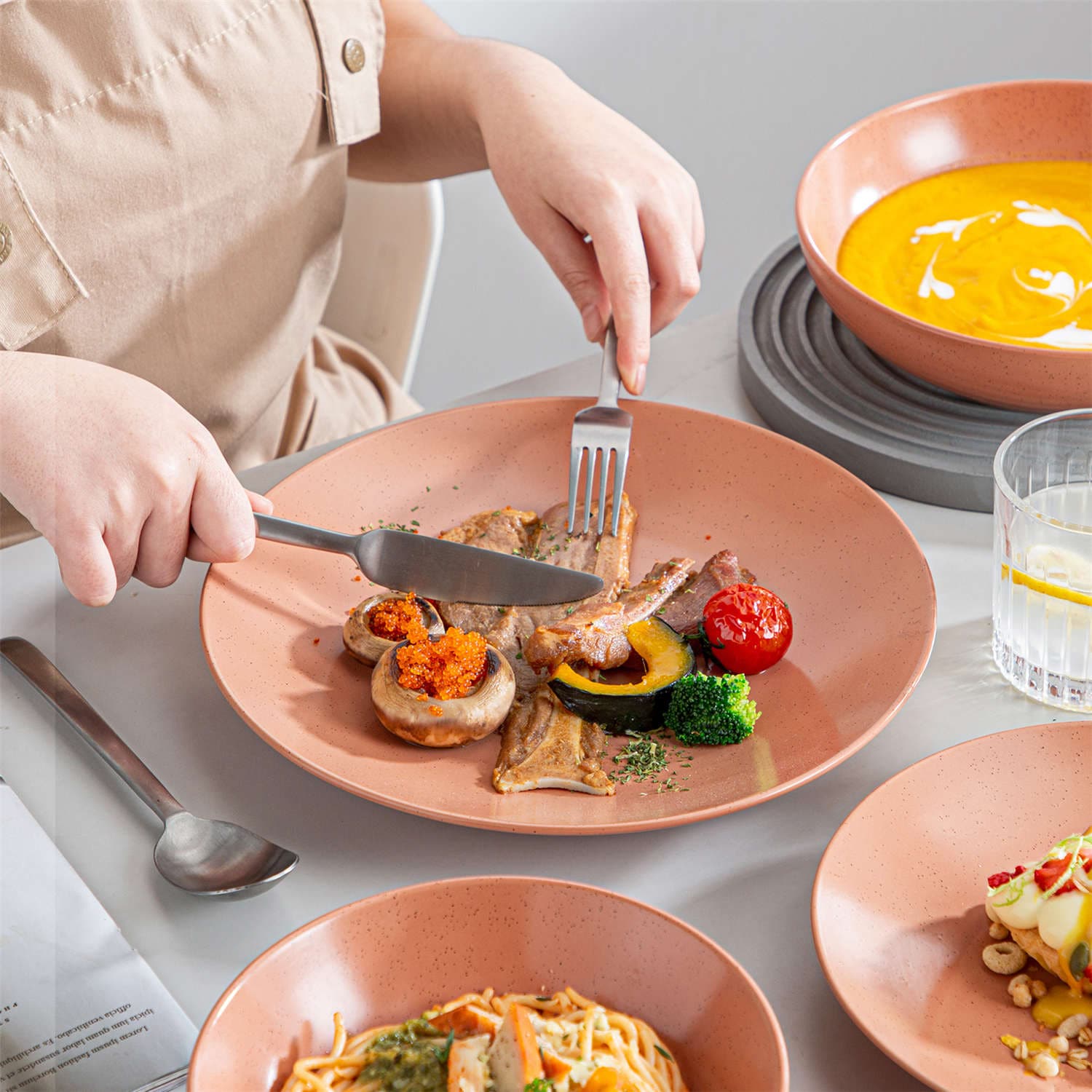 Sabine 16 Piece Dinnerware Set