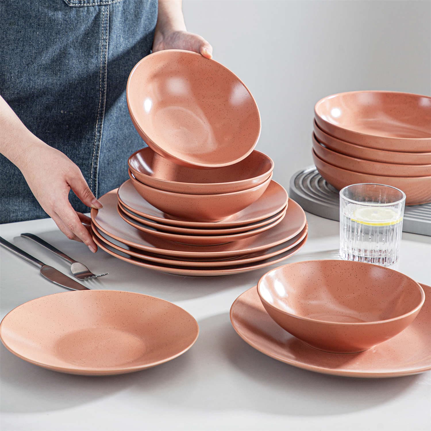 Sabine 16 Piece Dinnerware Set