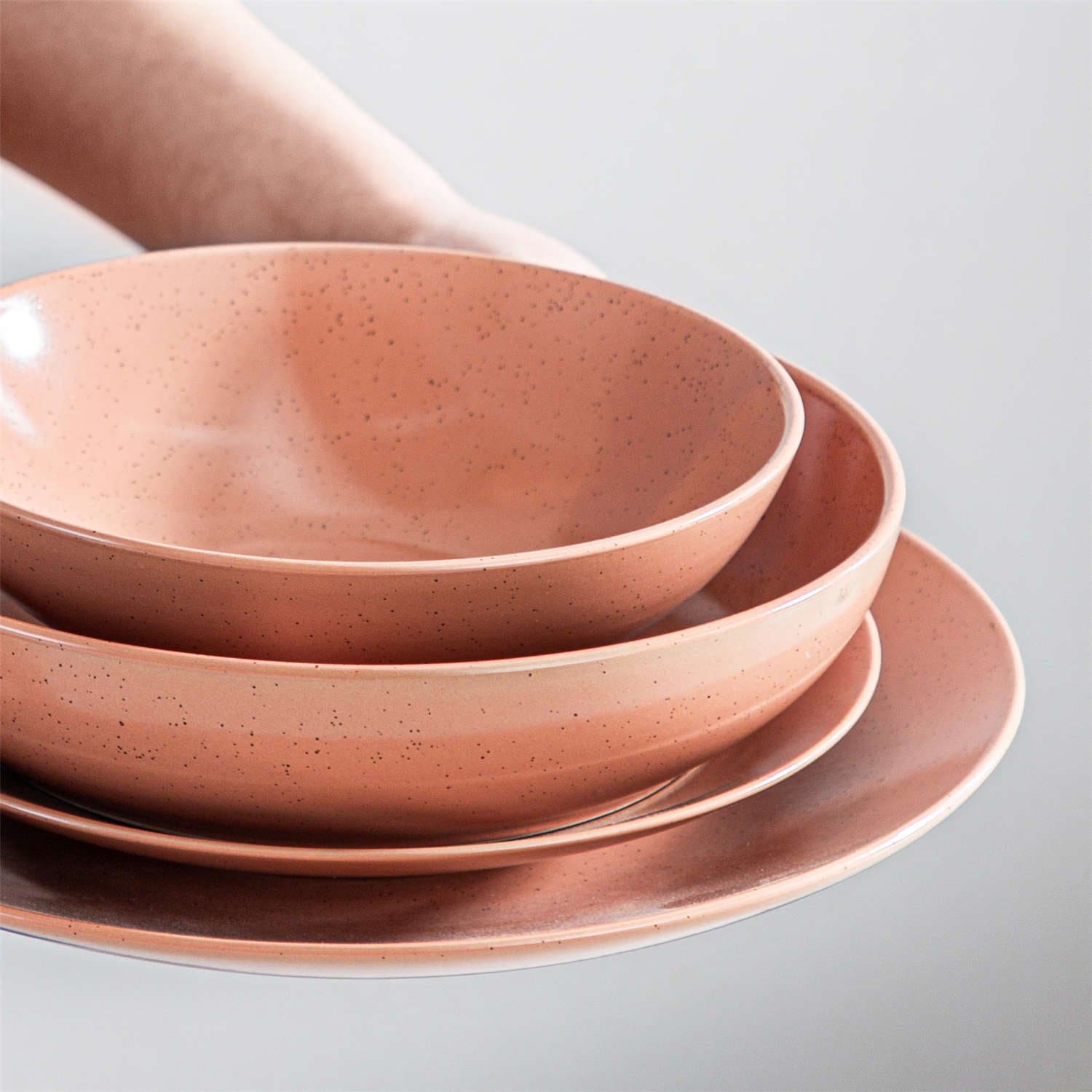 Sabine 16 Piece Dinnerware Set