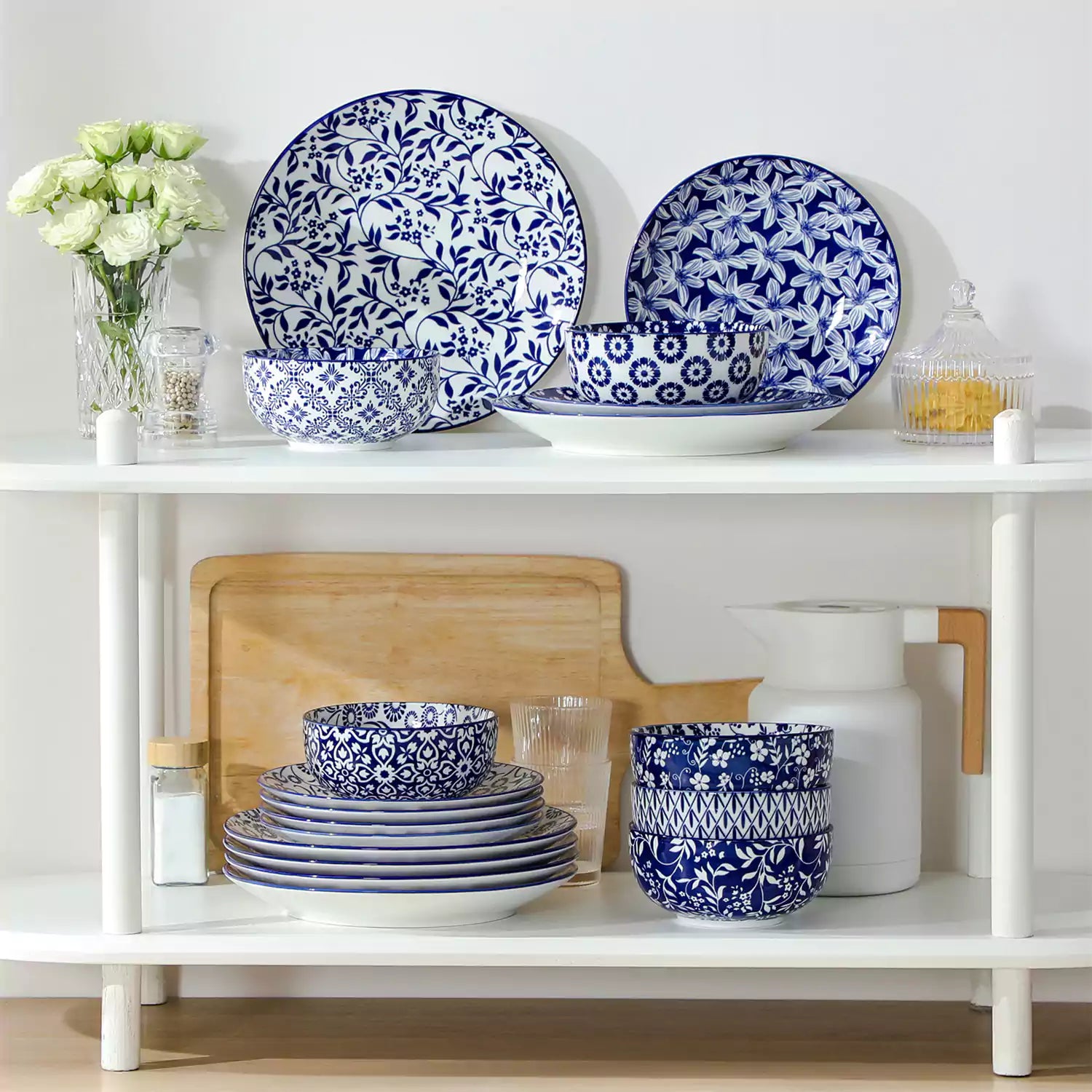 Selene 18 Piece Dinnerware Set