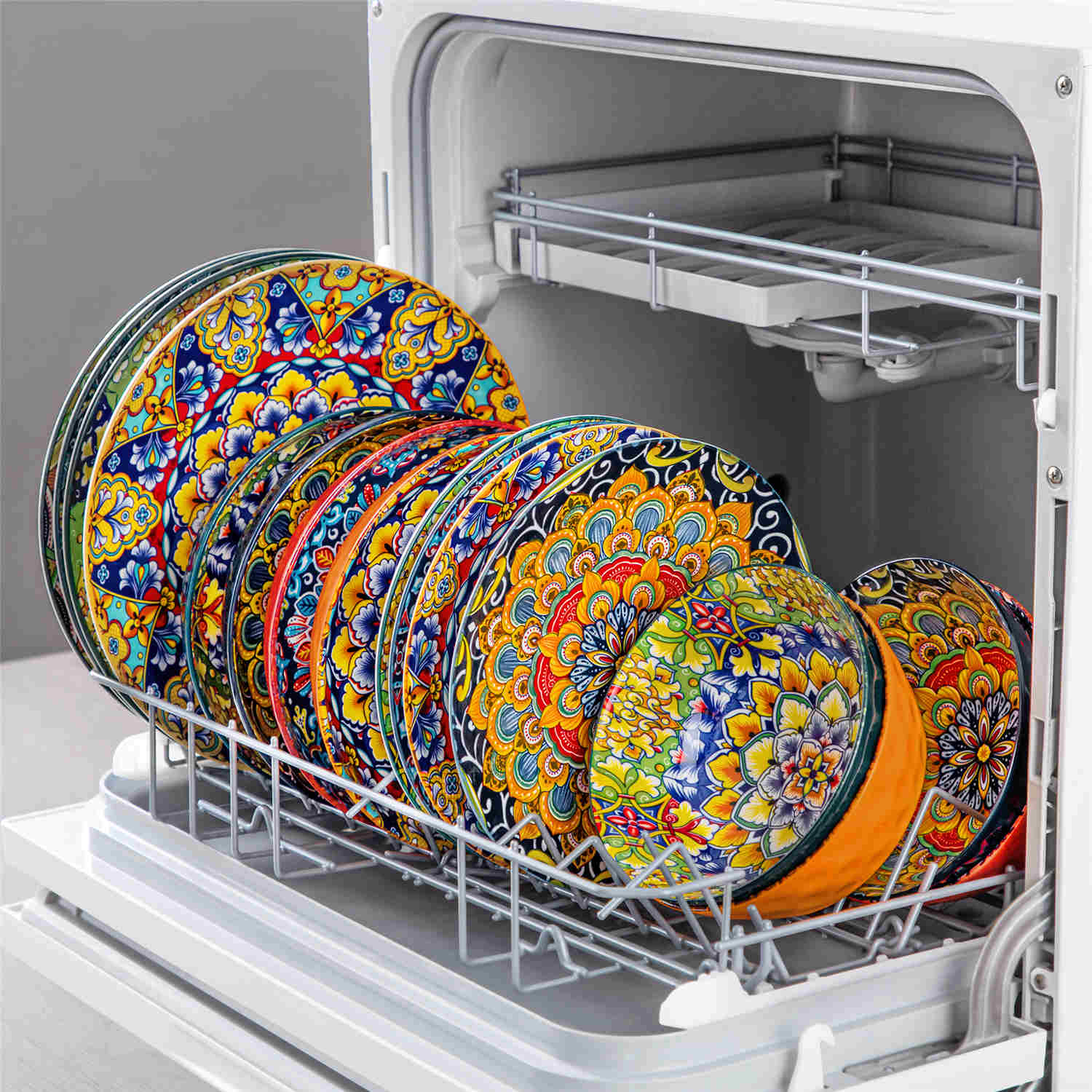 Simi 16 Piece Dinnerware Set