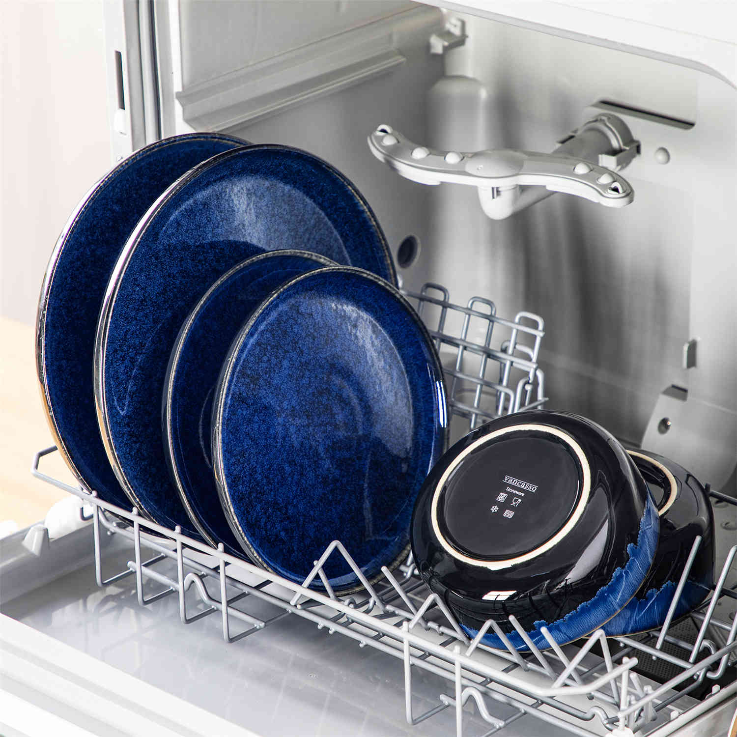 Starry Lipped-Edge 18 Piece Dinnerware Set