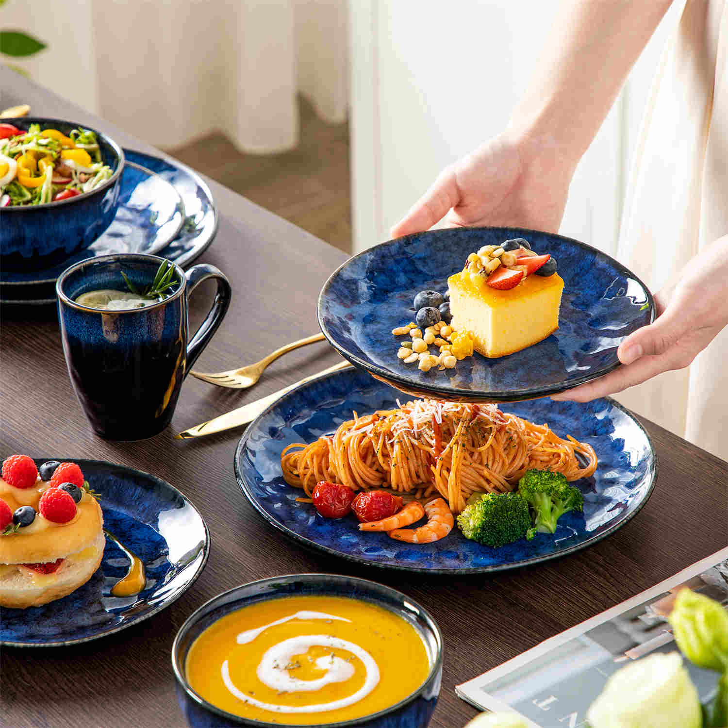 Starry 16 Piece Dinnerware Set